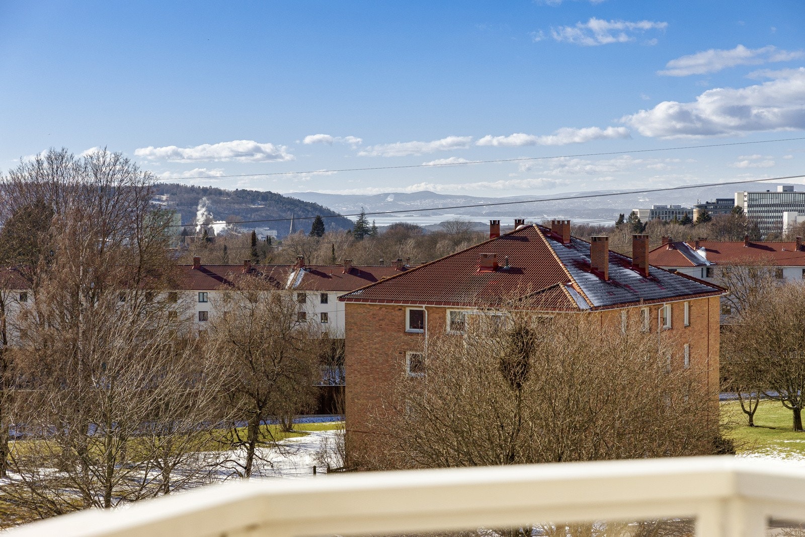 Fjordutsikt fra balkongen Galleribilde