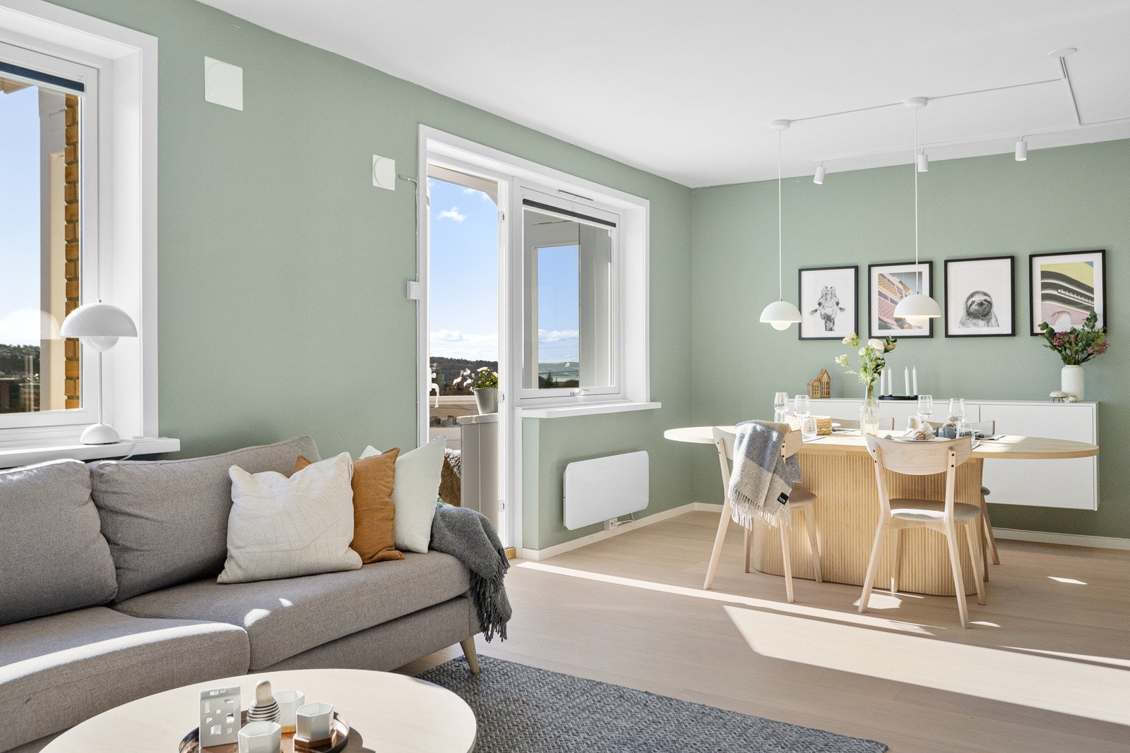 Fantastiske lysforhold og meget god romfølelse i utvidet stue Galleribilde