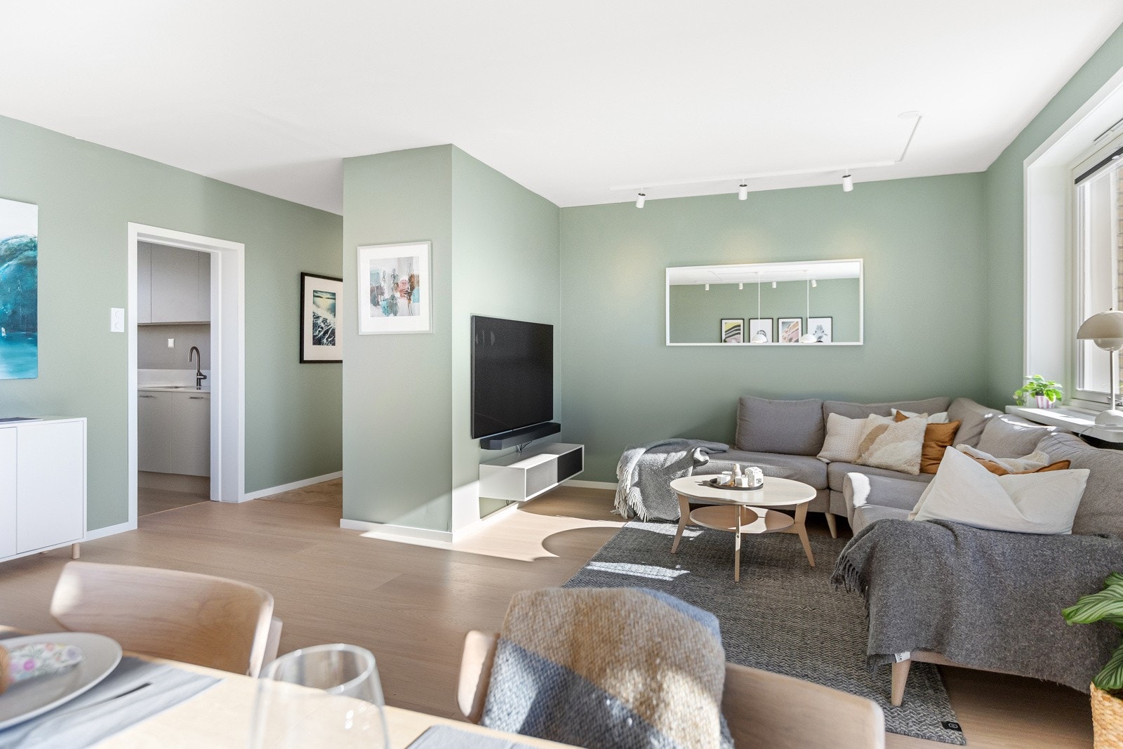 Stue med koselig TV krok Galleribilde