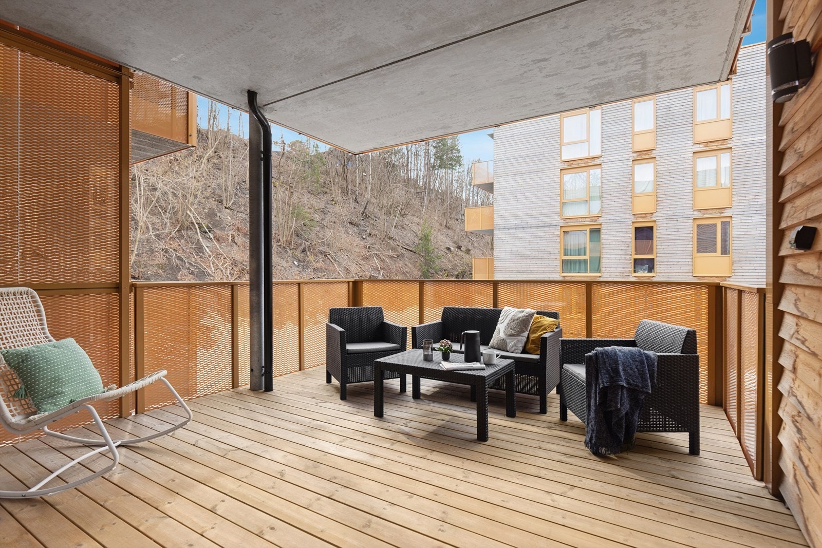 God plass til sittegruppe, grill m.m. Galleribilde