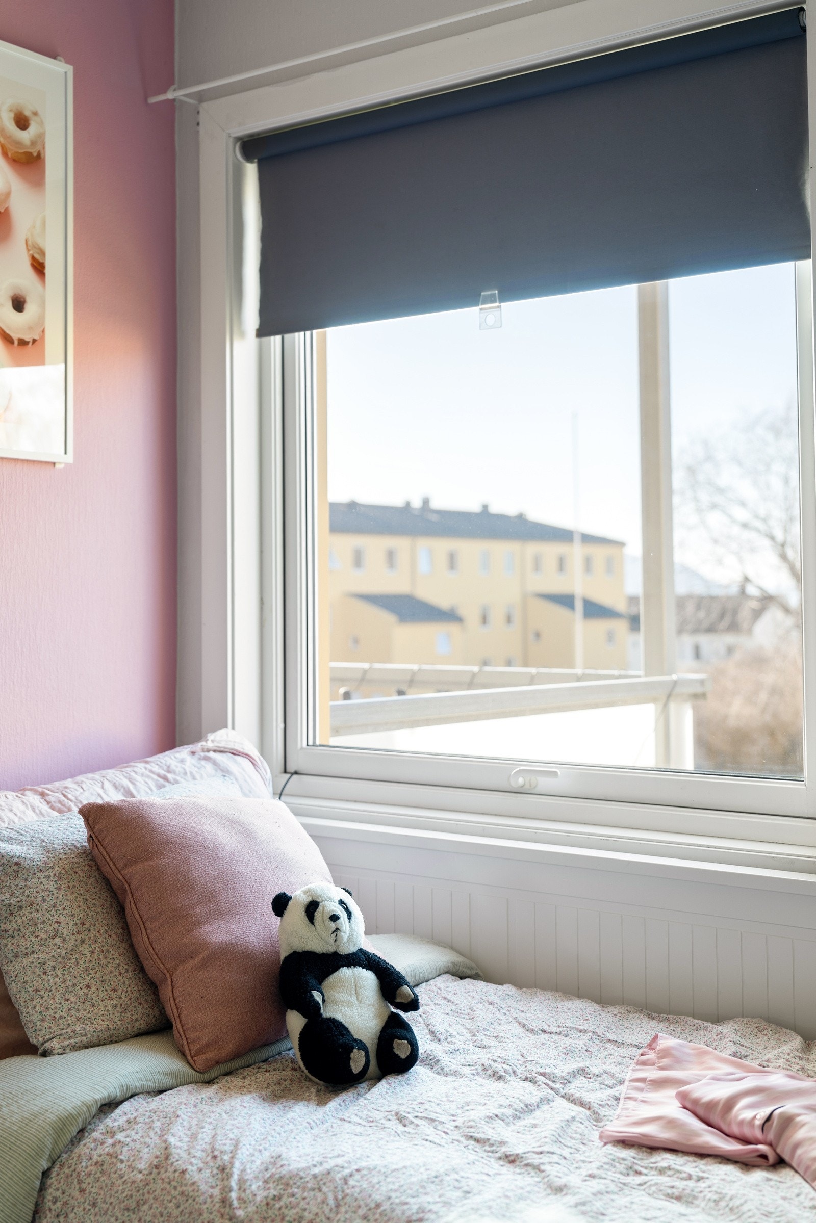 Alle soverommene er malt i behagelige toner. Galleribilde