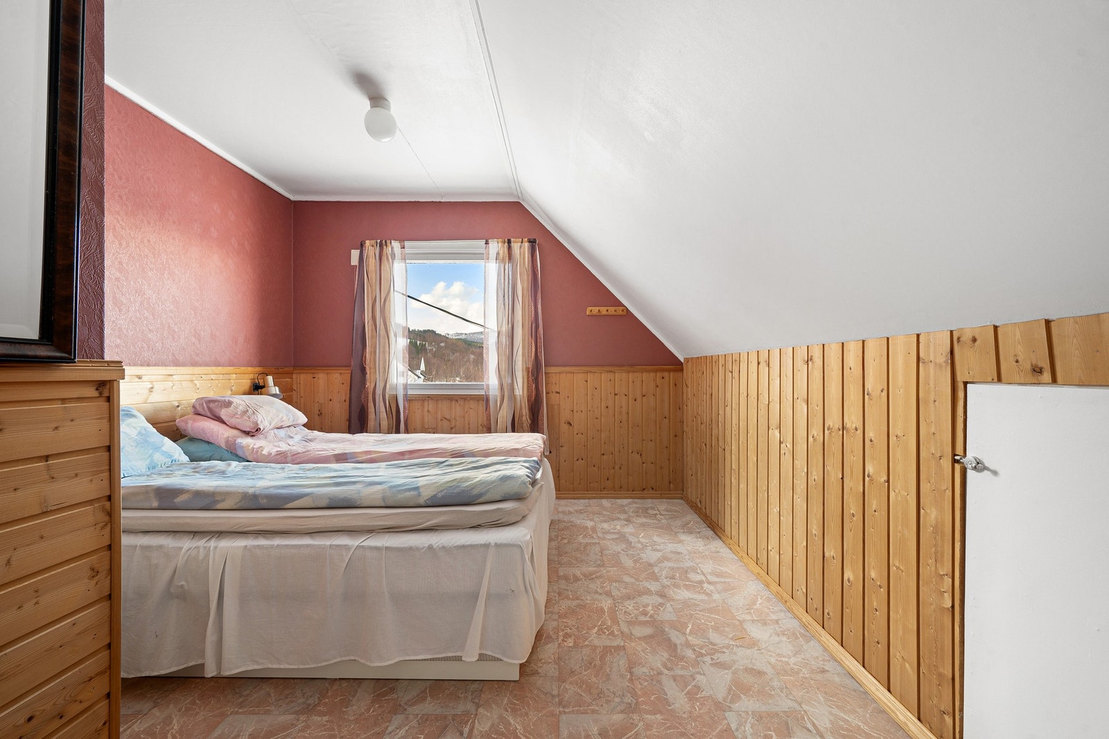 Soverom nr 2 Galleribilde