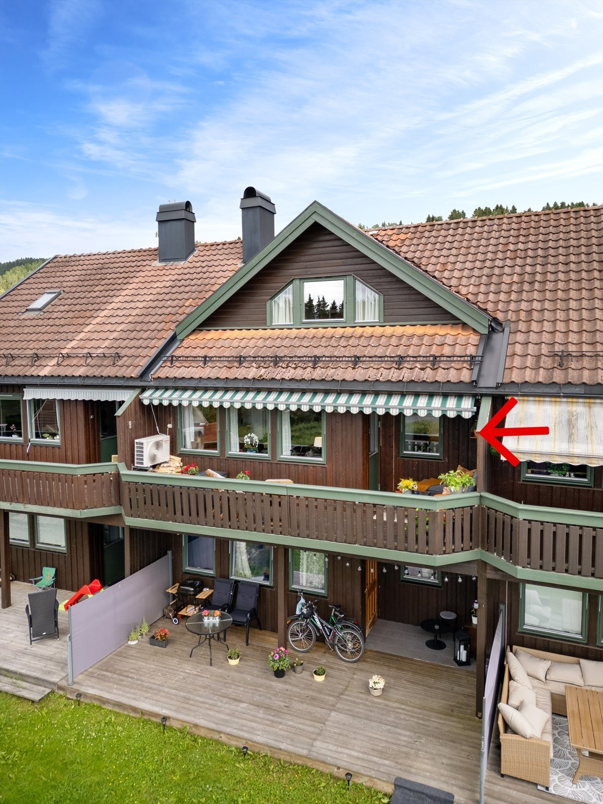 Solrikt, og kort vei til flott turterreng i marka med turmuligheter sommertid og skiløyper vintertid. Galleribilde