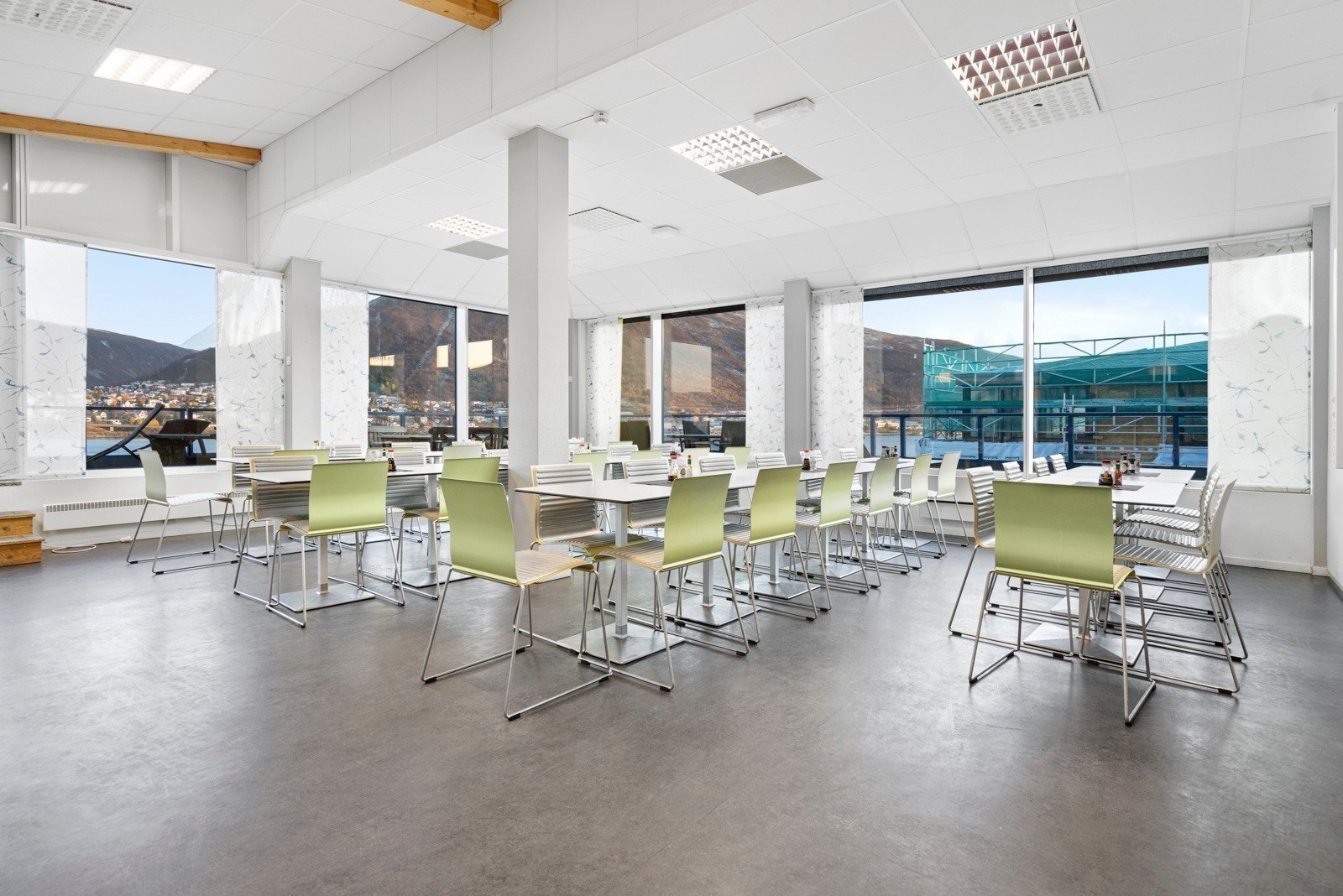 Kantine 5 etasje (ikke i drift) kan brukes til lunsj etc Galleribilde