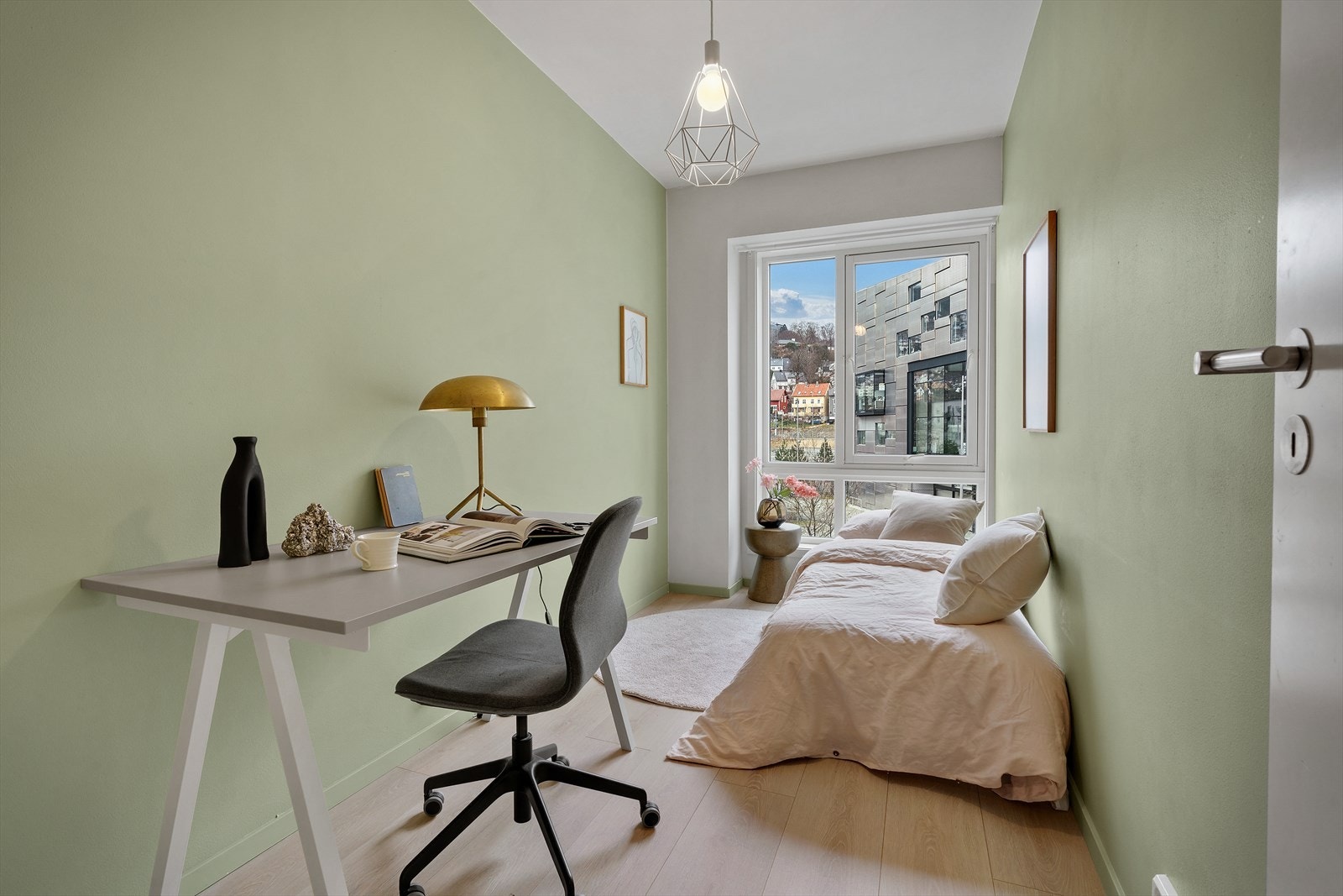 - Det andre soverommet måler 7,7 m² - Galleribilde