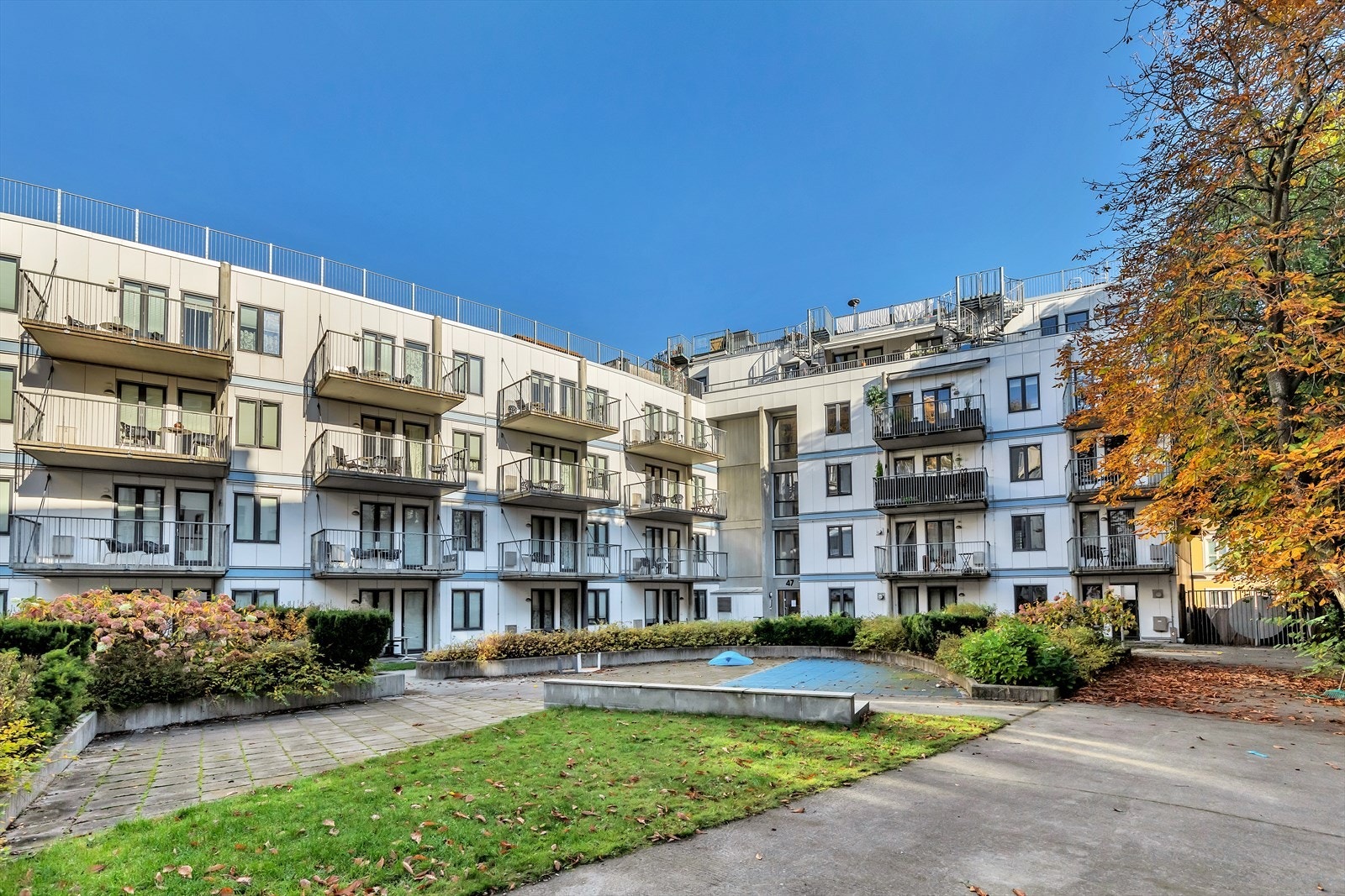 Indre gård - hvor leiligheter vender ut. Galleribilde