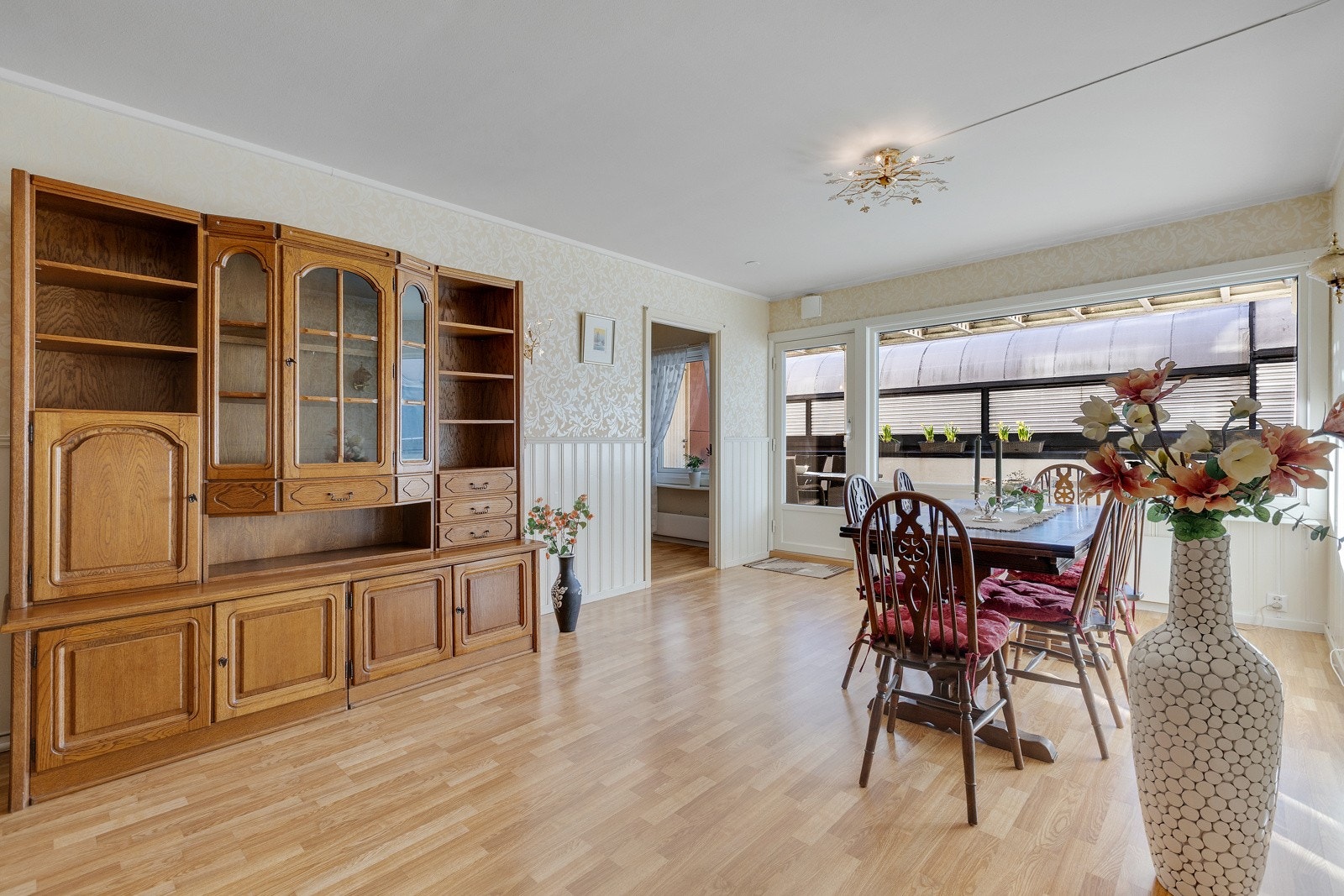 Leiligheten ligger skjermet og usjenert uten innsyn. Galleribilde