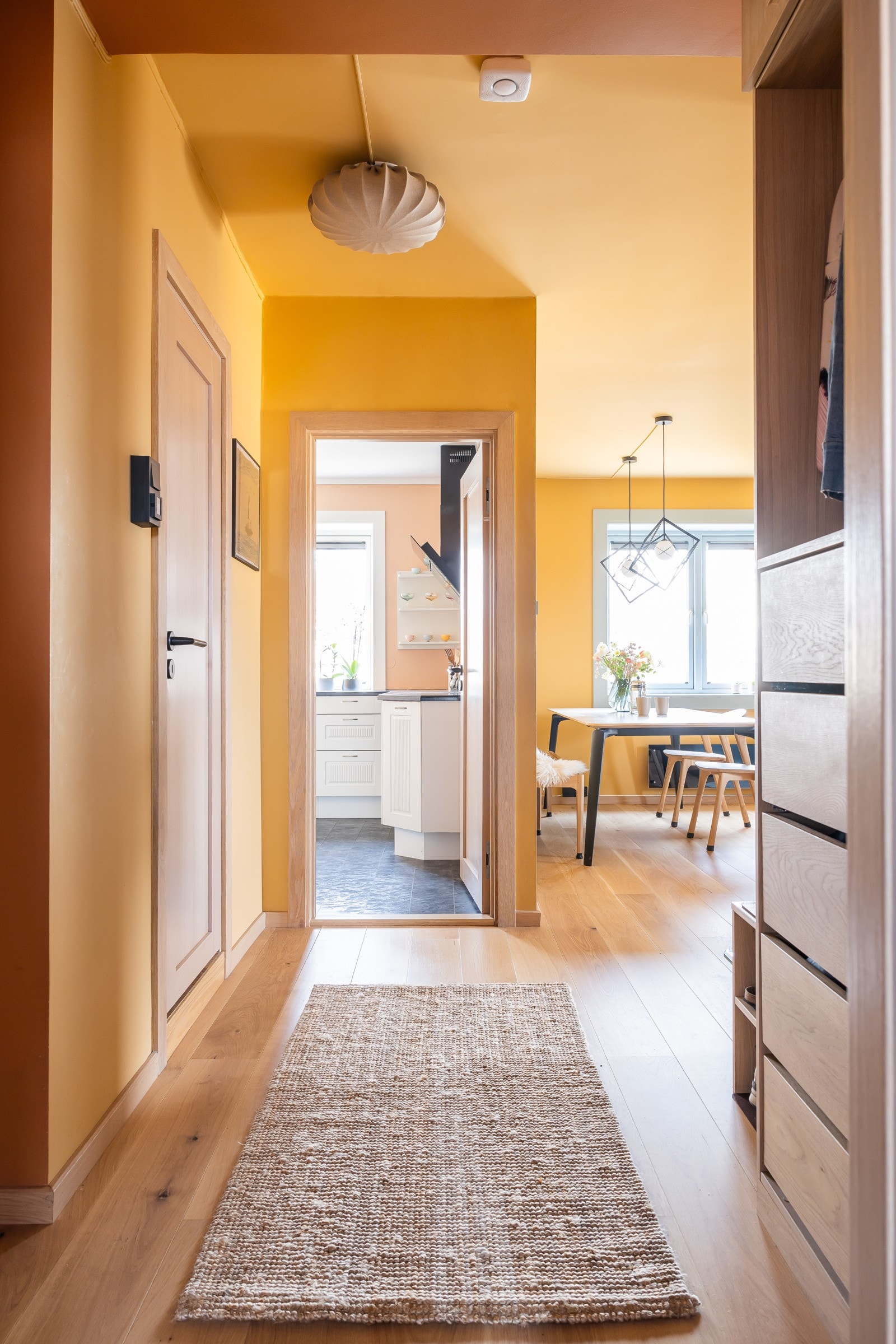 Gjennomgående lysforhold i boligen. Galleribilde