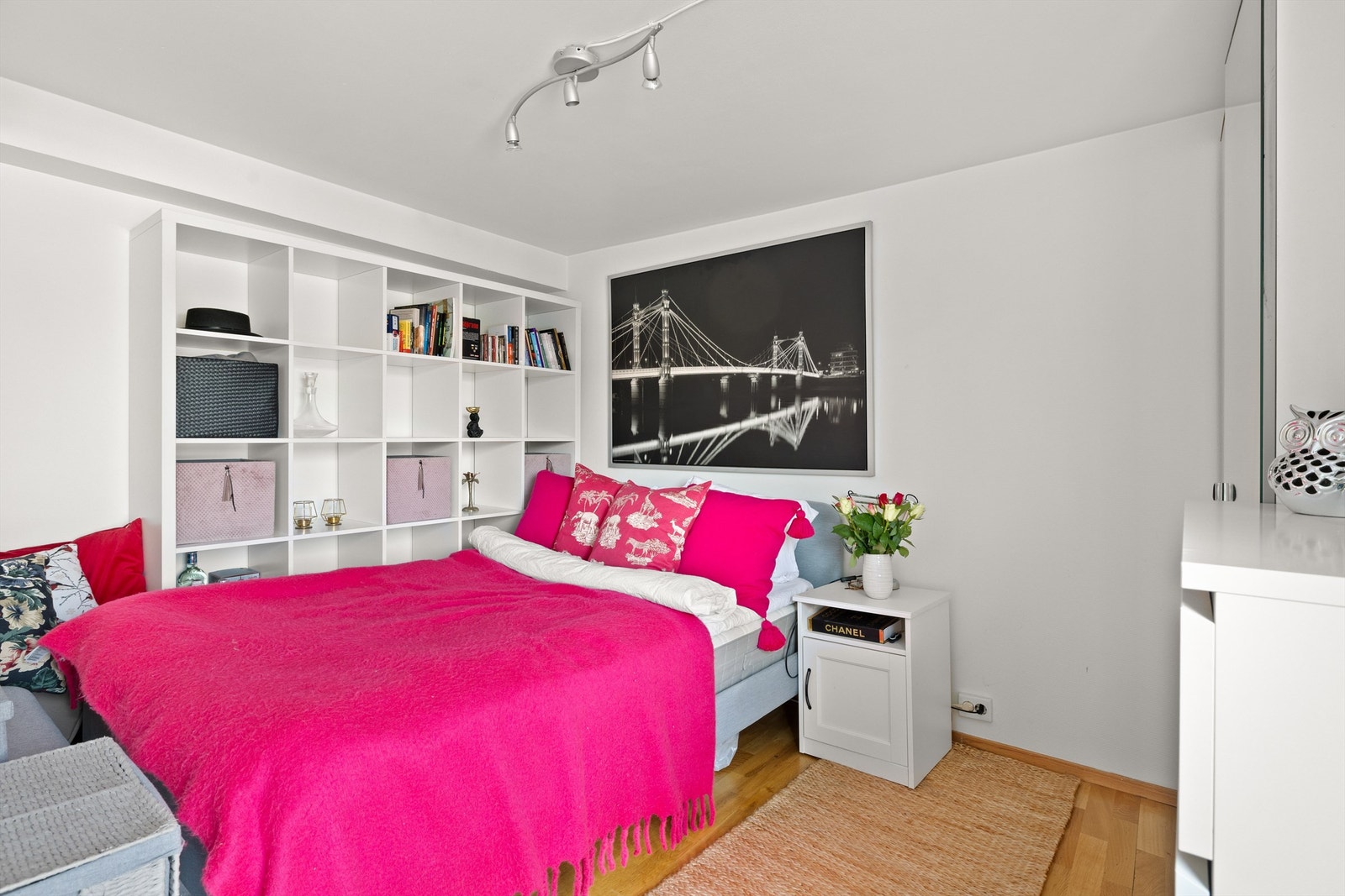 Soverom i utleiedel i kjelleren. Galleribilde