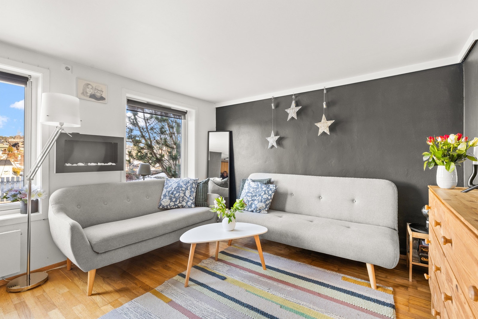 Stue i utleiedel i kjelleren. Galleribilde