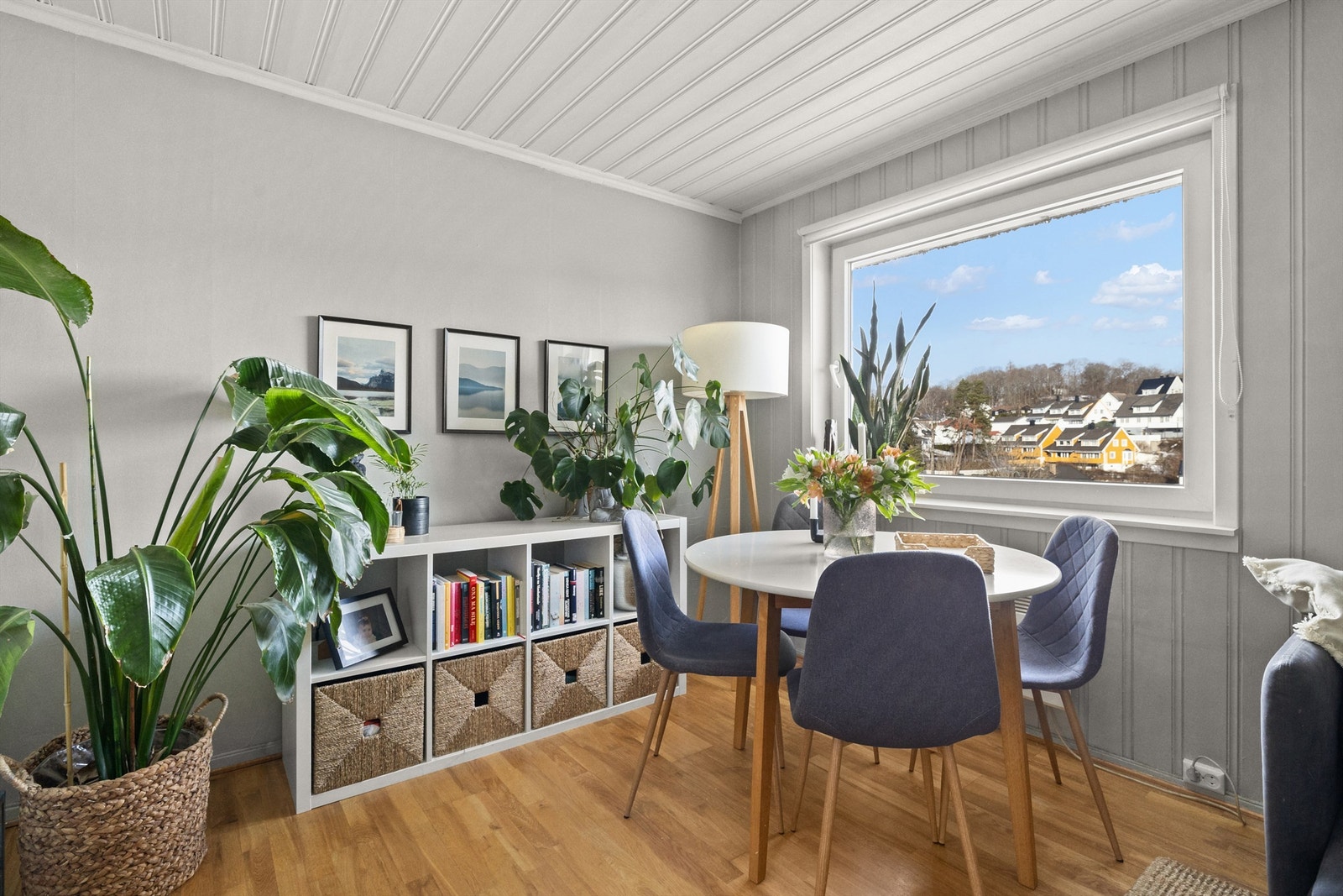 Stue i utleiedel nr. 2 i underetasjen. Galleribilde