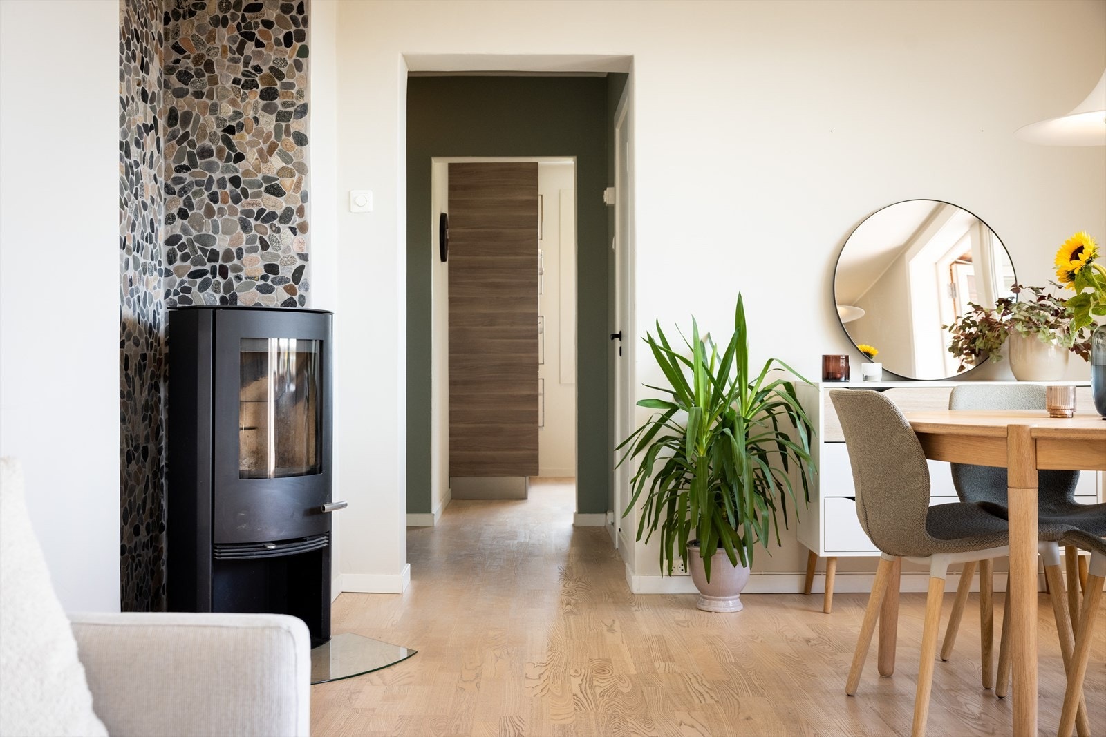 - Herlig peisovn som varmer godt på kalde høst- og vinterkvelder - Galleribilde