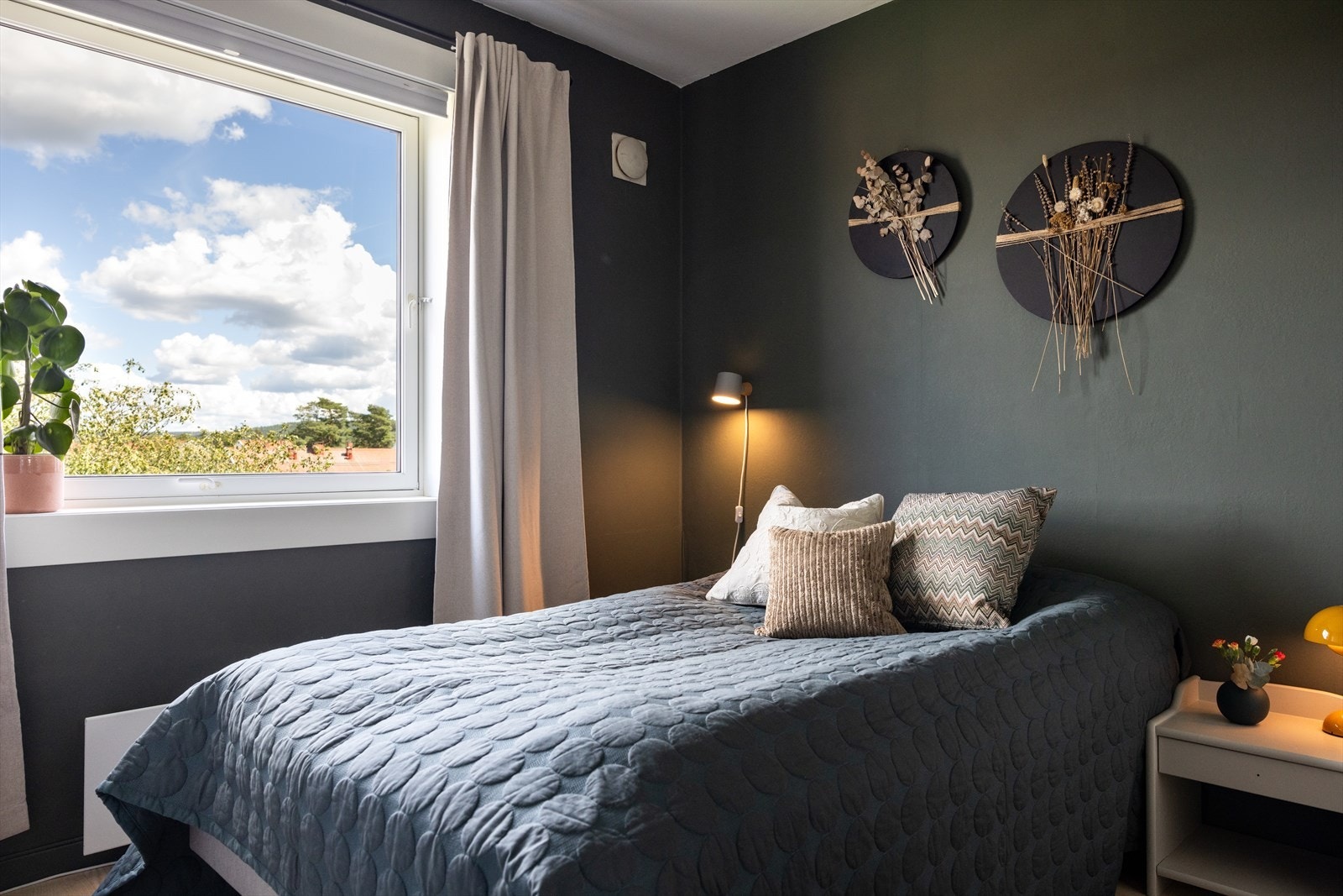 - Romslig hovedsoverom - Galleribilde