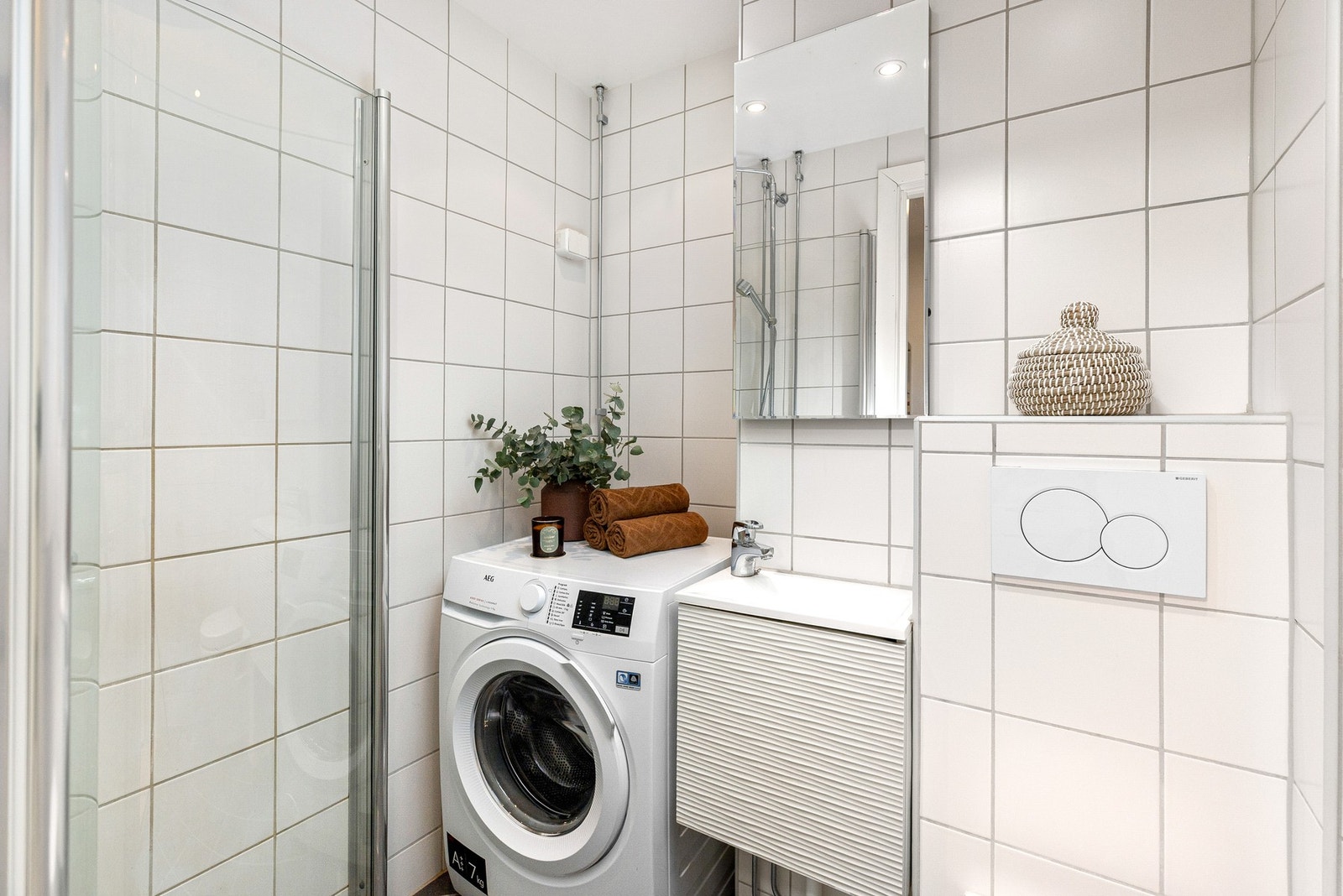 Tidløst bad, renovert i 2013 i regi av borettslaget. Galleribilde