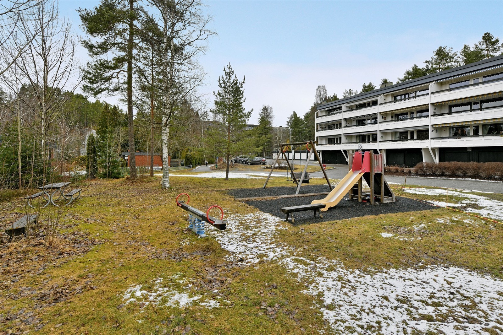 Sittegrupper, lekeplasser, m.m. på sameiets fellesområder Galleribilde