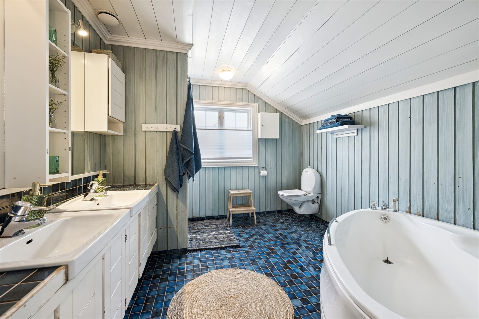 Bad/wc i 2 etg. Galleribilde