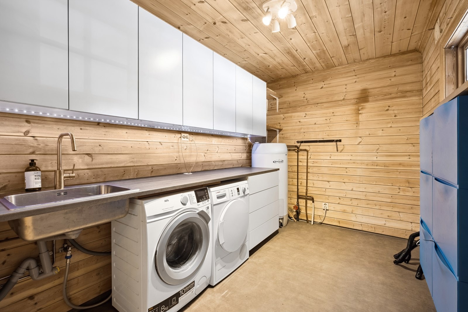 Vaskerom Galleribilde