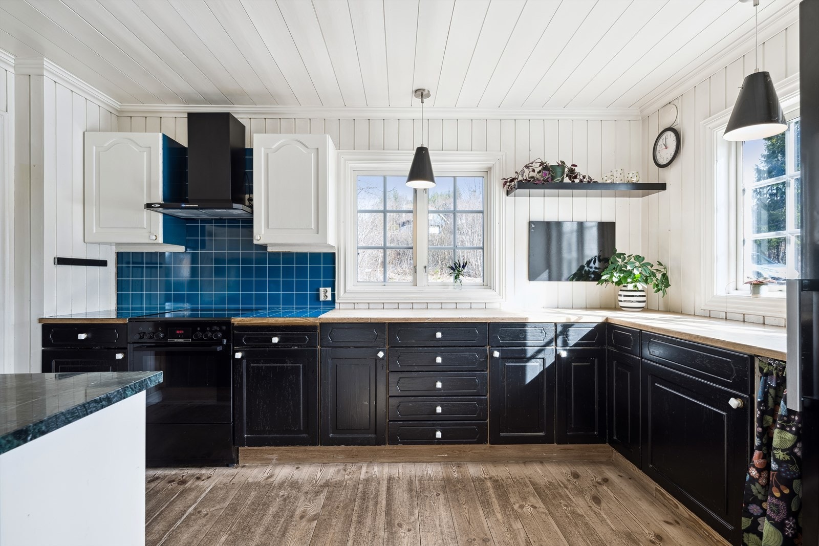 Malt heltre Kjøkkeninnredning Galleribilde