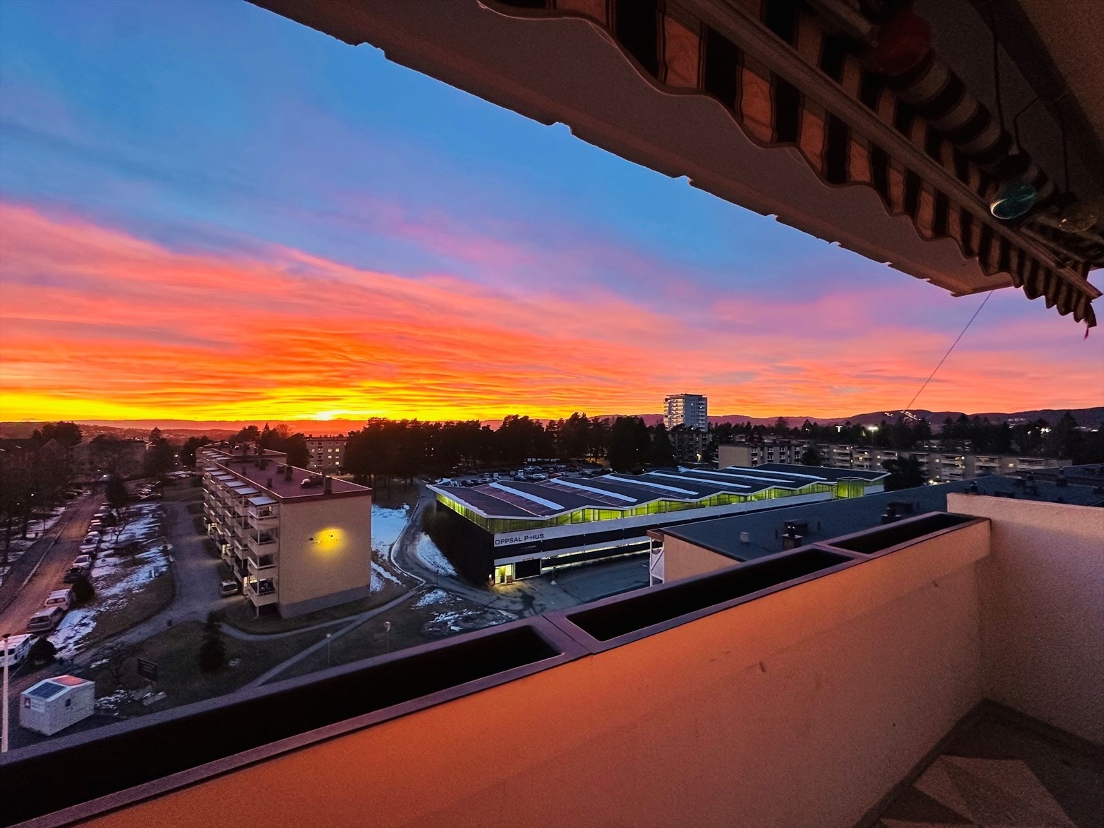 Balkongen har åpen og langstrakt utsikt og lite innsyn Galleribilde