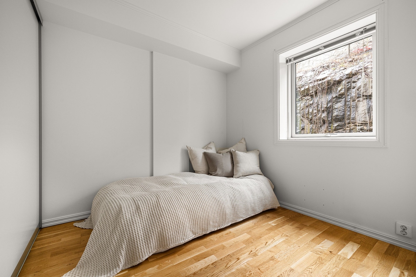 Soverommene er av god størrelse til sine respektive formål, dette som barne-/gjesterom. Galleribilde