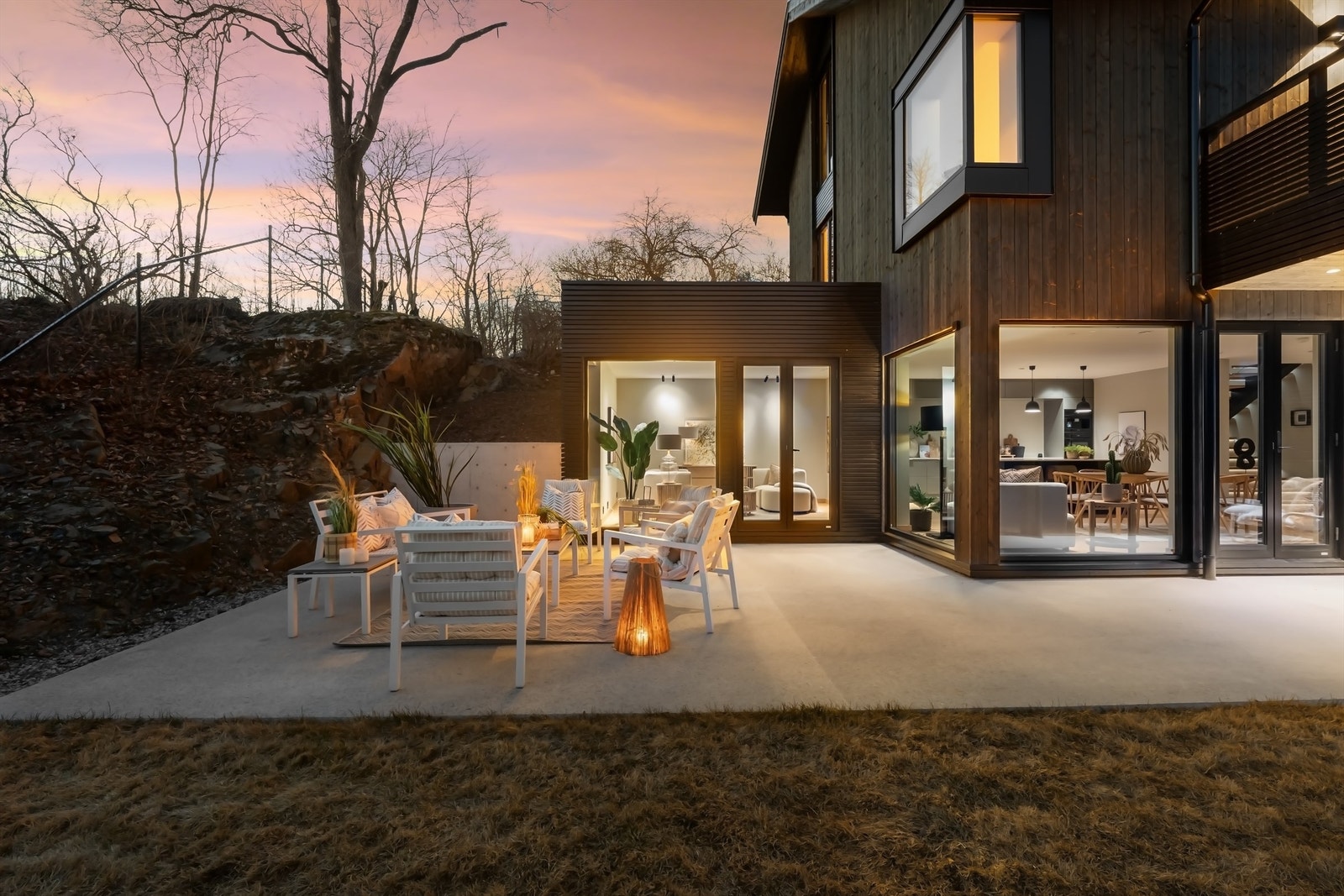 Flotte uteplasser hvor late dager kan nytes til det fulle Galleribilde