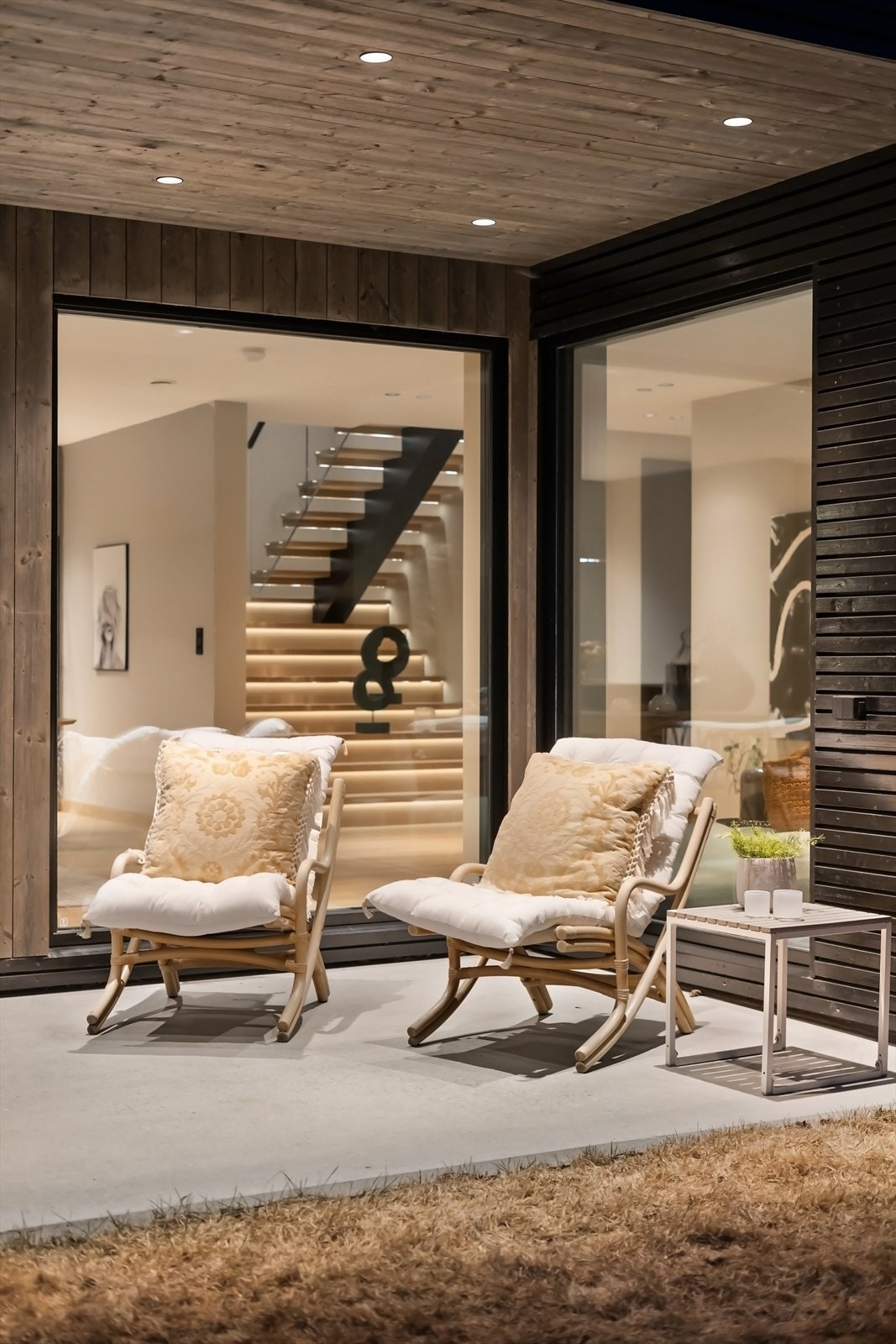 Med delvis overbygg kan du nyte stundene ute selv de dagene været ikke er helt på plass Galleribilde