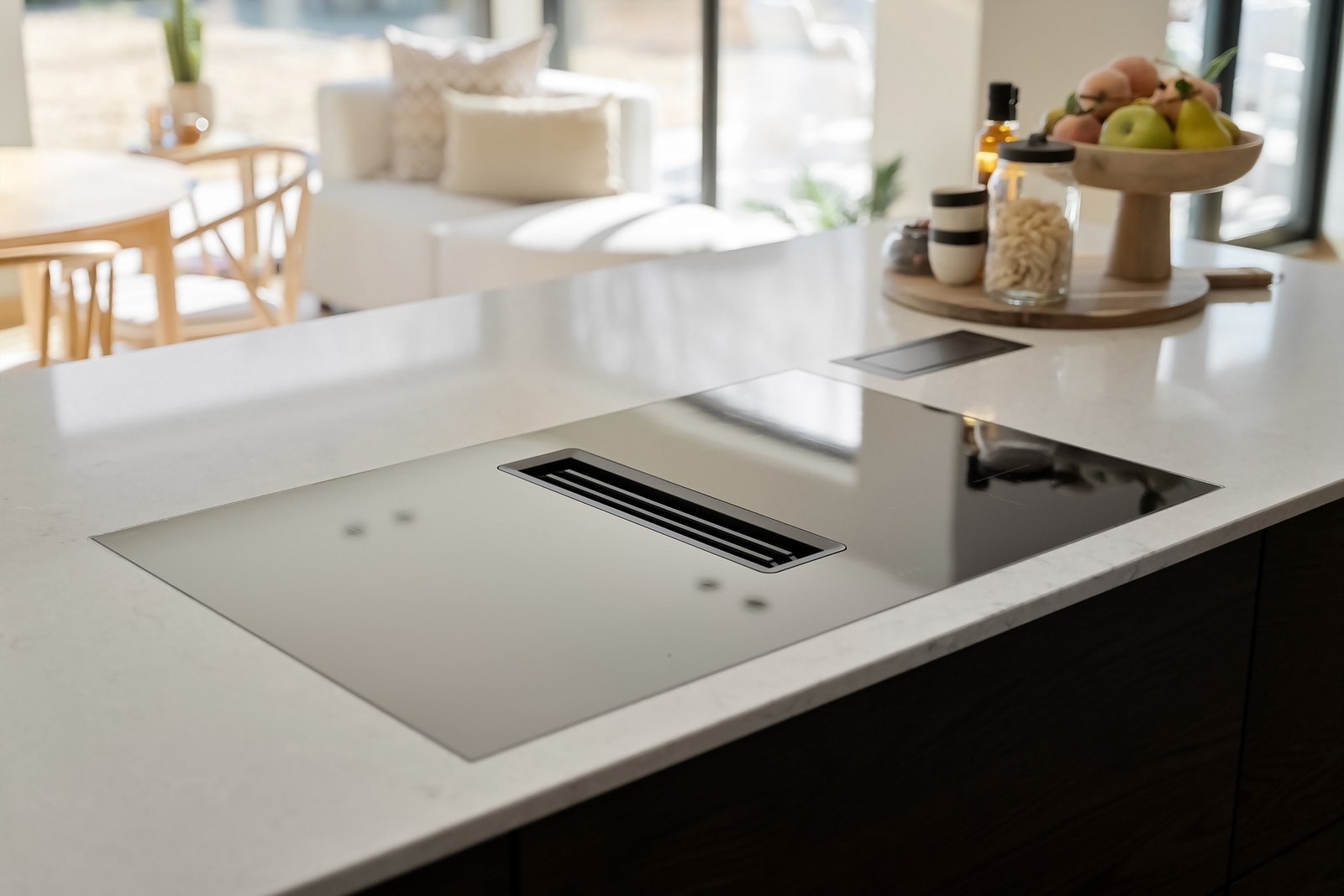 Integrert ventilator i den nedfelte koketoppen Galleribilde