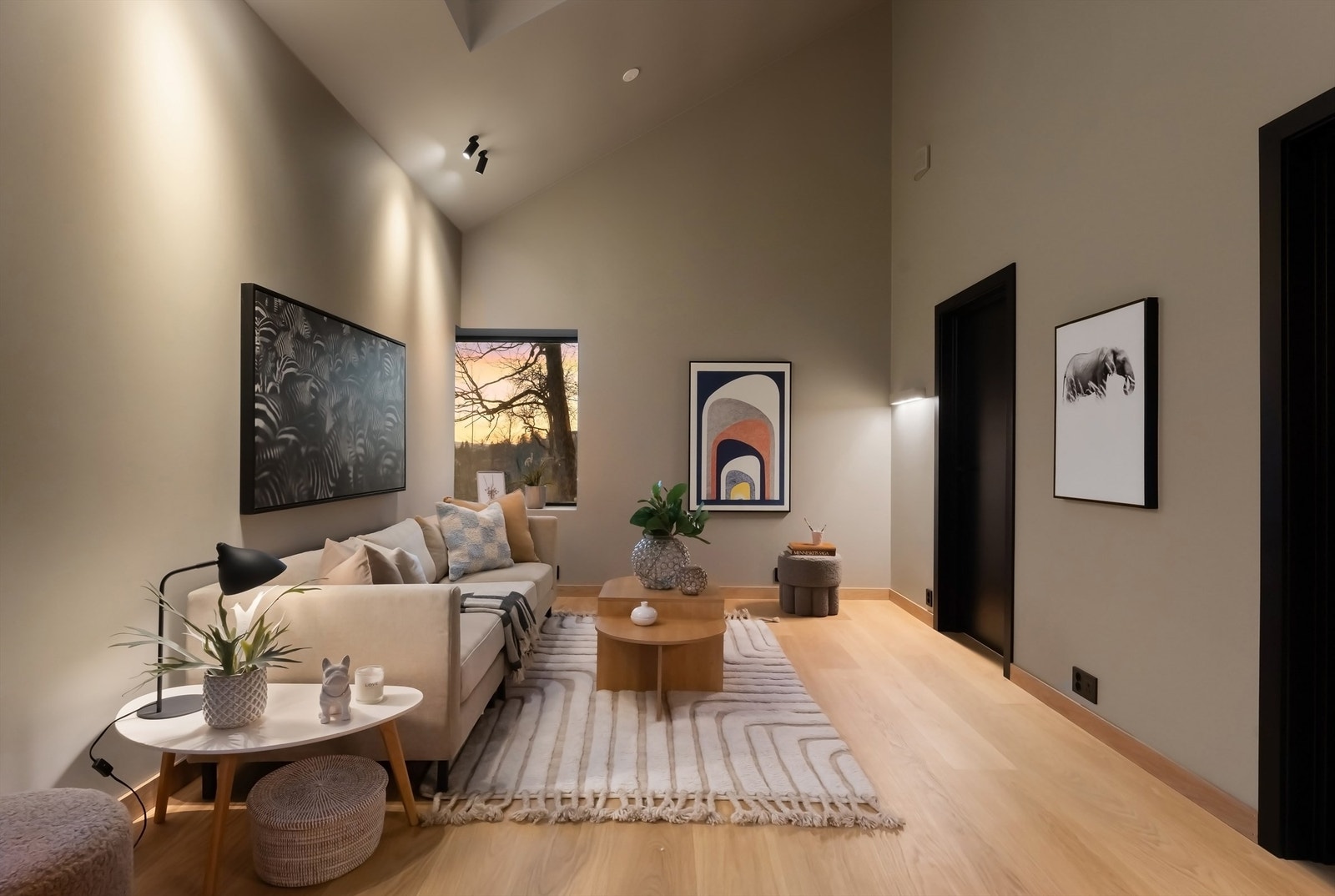 Opp i 2. etasjen har vi stue nr. 2 Galleribilde