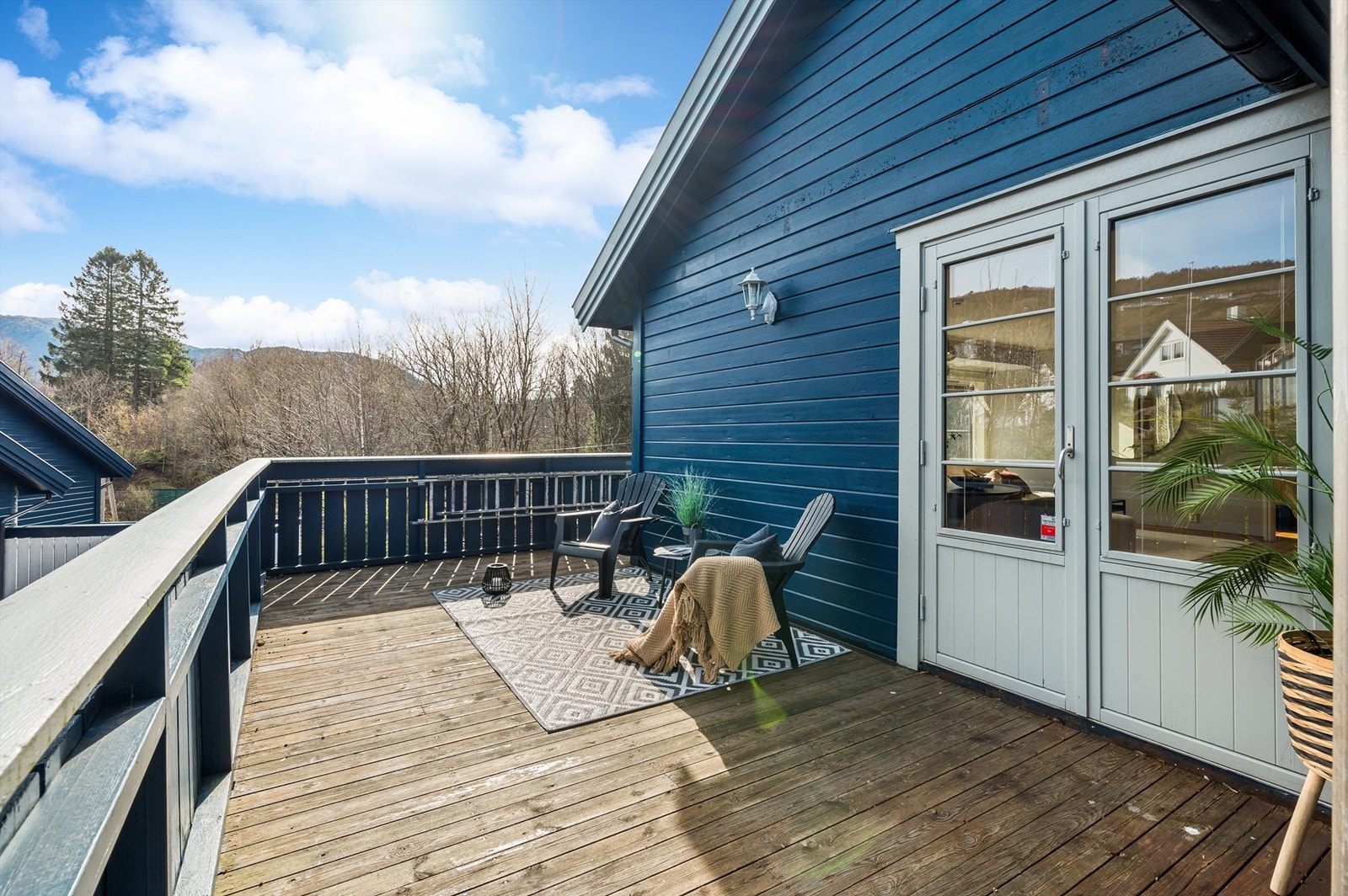 Her får man en familieperfekt tomannsbolig i et attraktivt område på Åstveit. Galleribilde