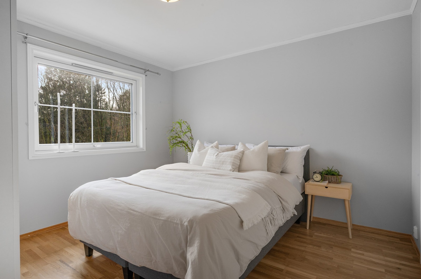 Fra stue kommer vi inn til boligens hovedsoverom. Galleribilde