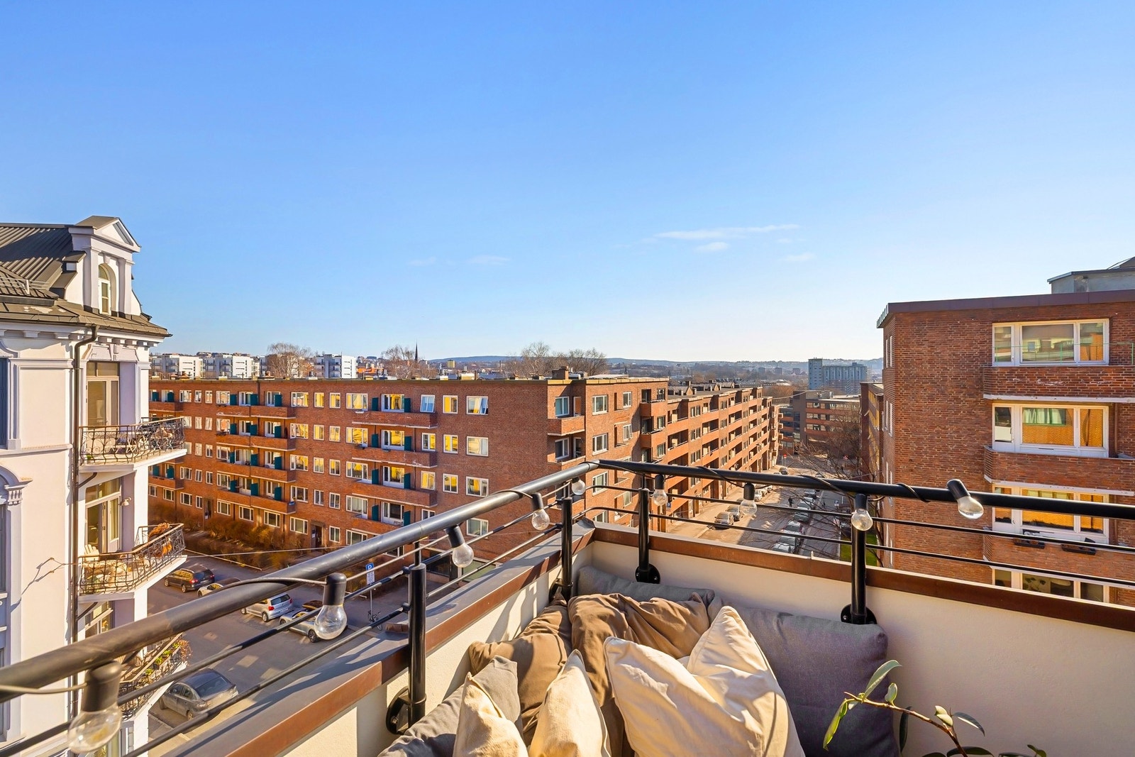 Denne balkongen har en hjørneplassering og byr på god plass til en komfortabel loungegruppe. Galleribilde