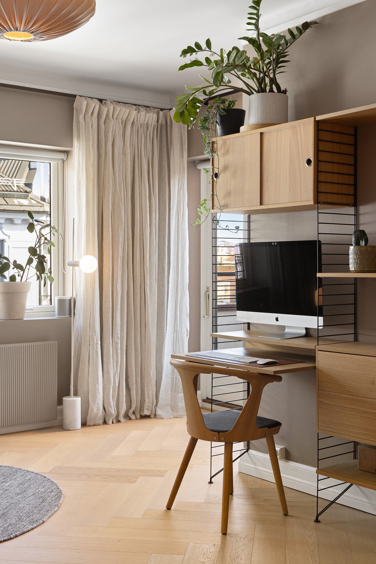 Boligens belysning er styrt med Philips Hue. Galleribilde