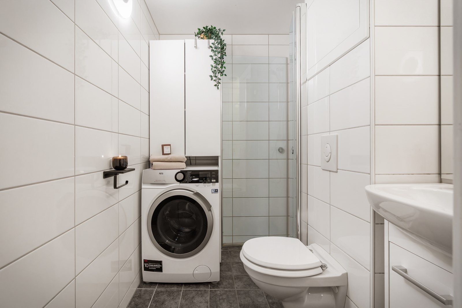 - Tidløst, helfliset baderom (nytt i 2018) med behagelig varme i gulv - Galleribilde