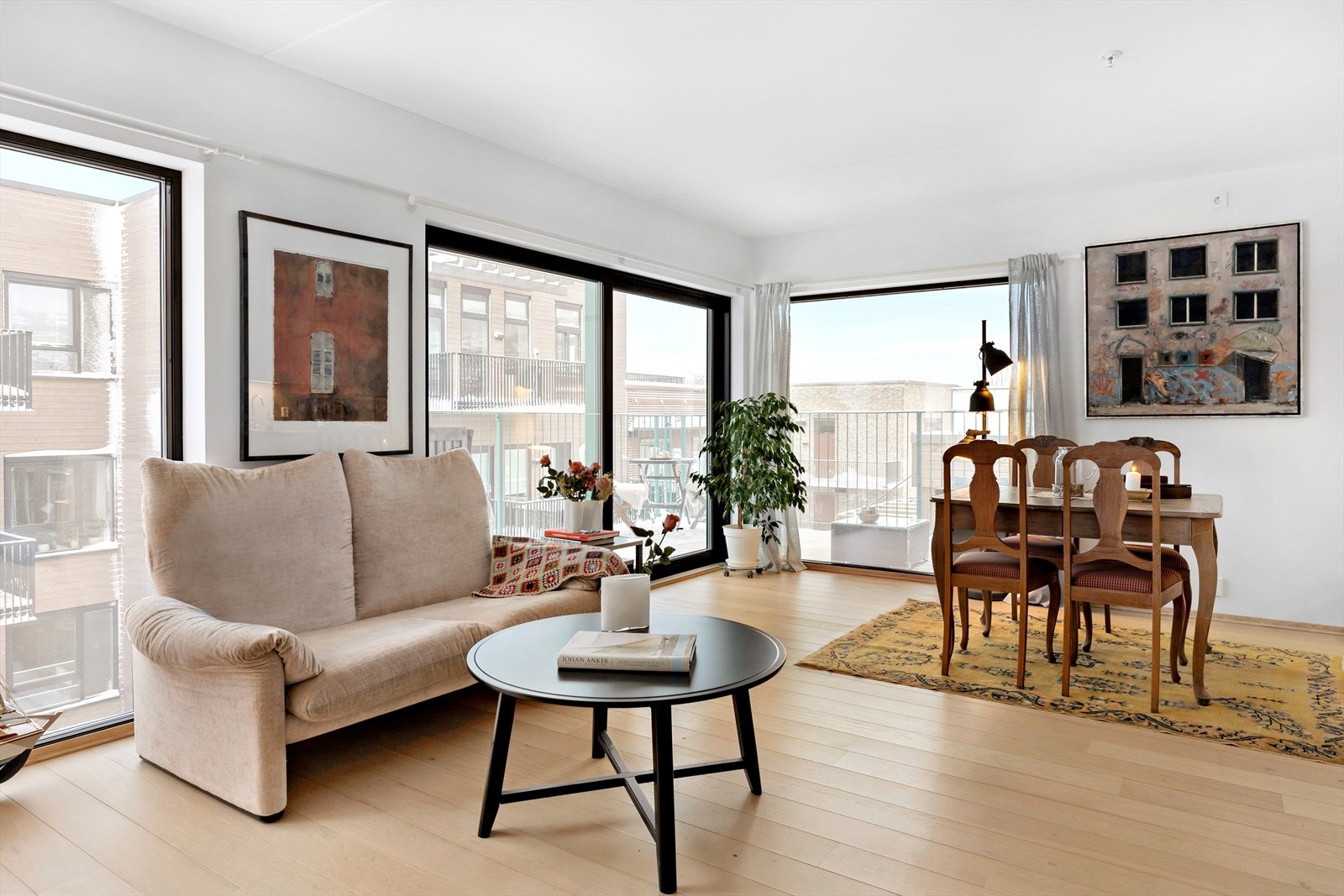 Velkommen til Rolv Wesenlunds vei 9 presentert av Aktiv Eiendomsmegling v/Tea Wærland Galleribilde