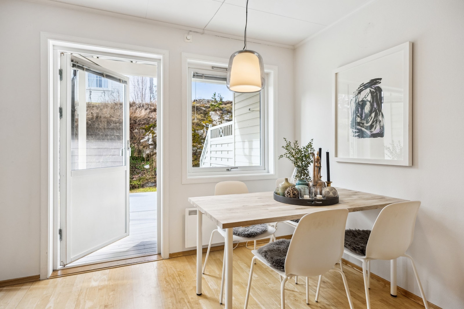 Hyggelig plass å samle familie og venner over på middagsselskap Galleribilde