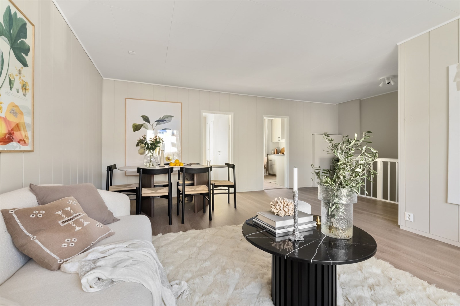 Dette rommet skaper naturlig samlingssted for både venner og familie Galleribilde