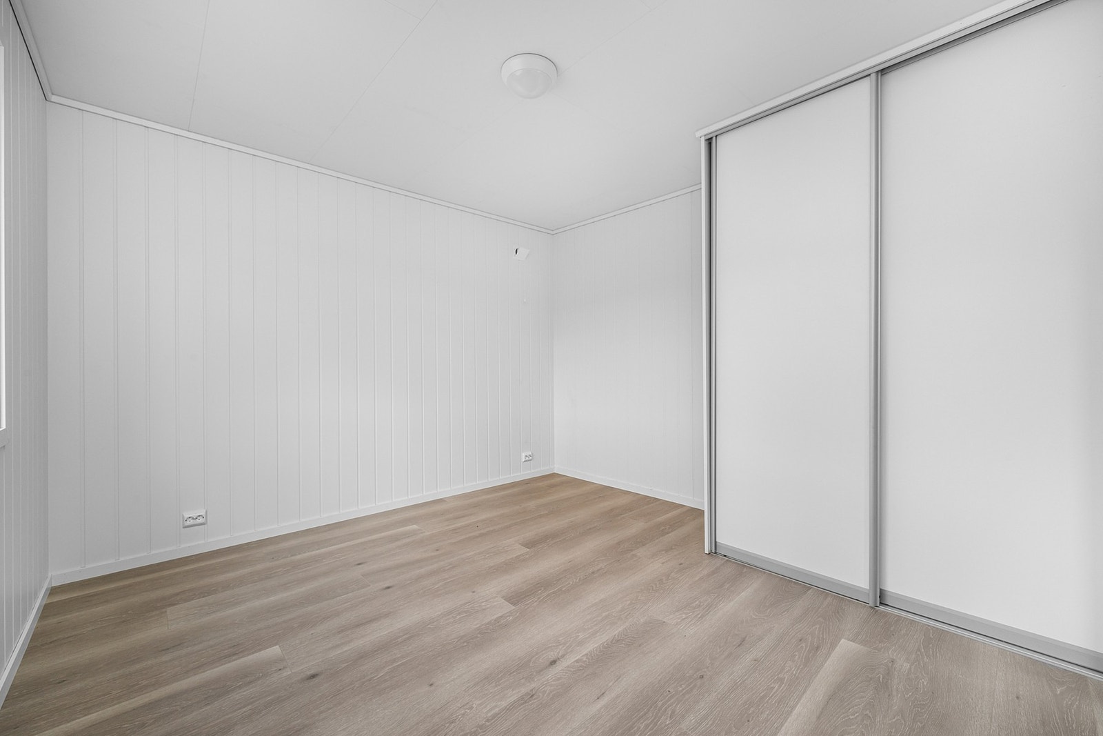 Boligen har til sammen fire soverom, fordelt med to i andre etasje og to i loftsetasjen. Galleribilde