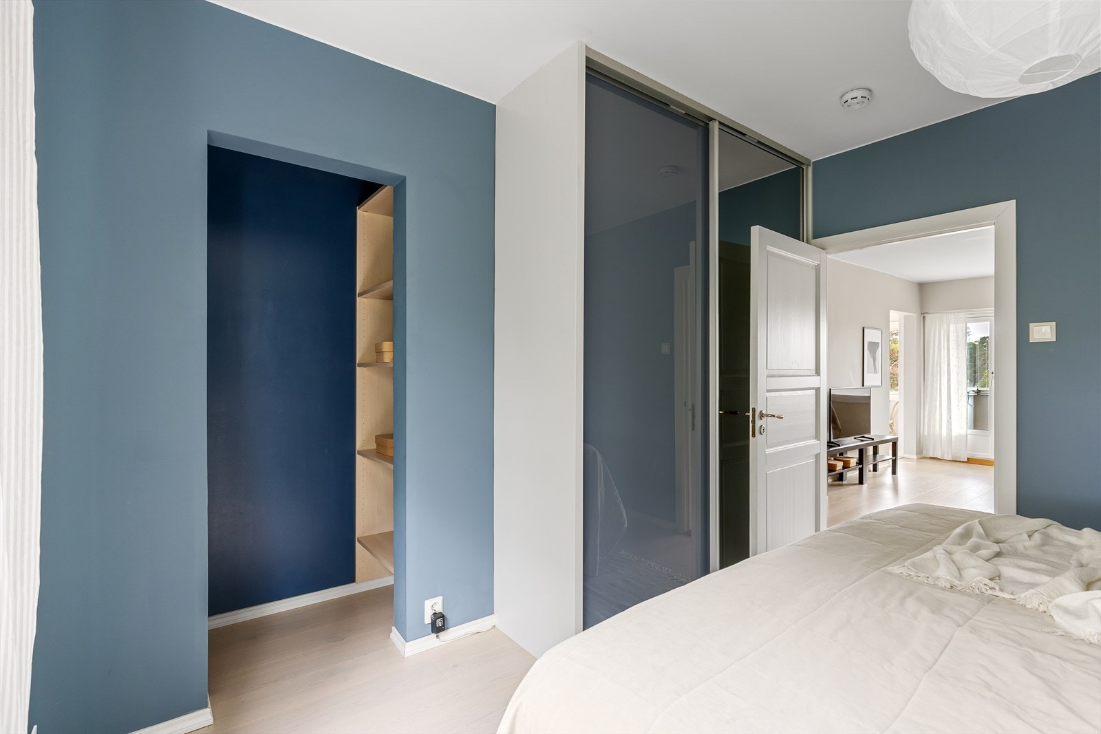 God garderobeløsning på soverom Galleribilde