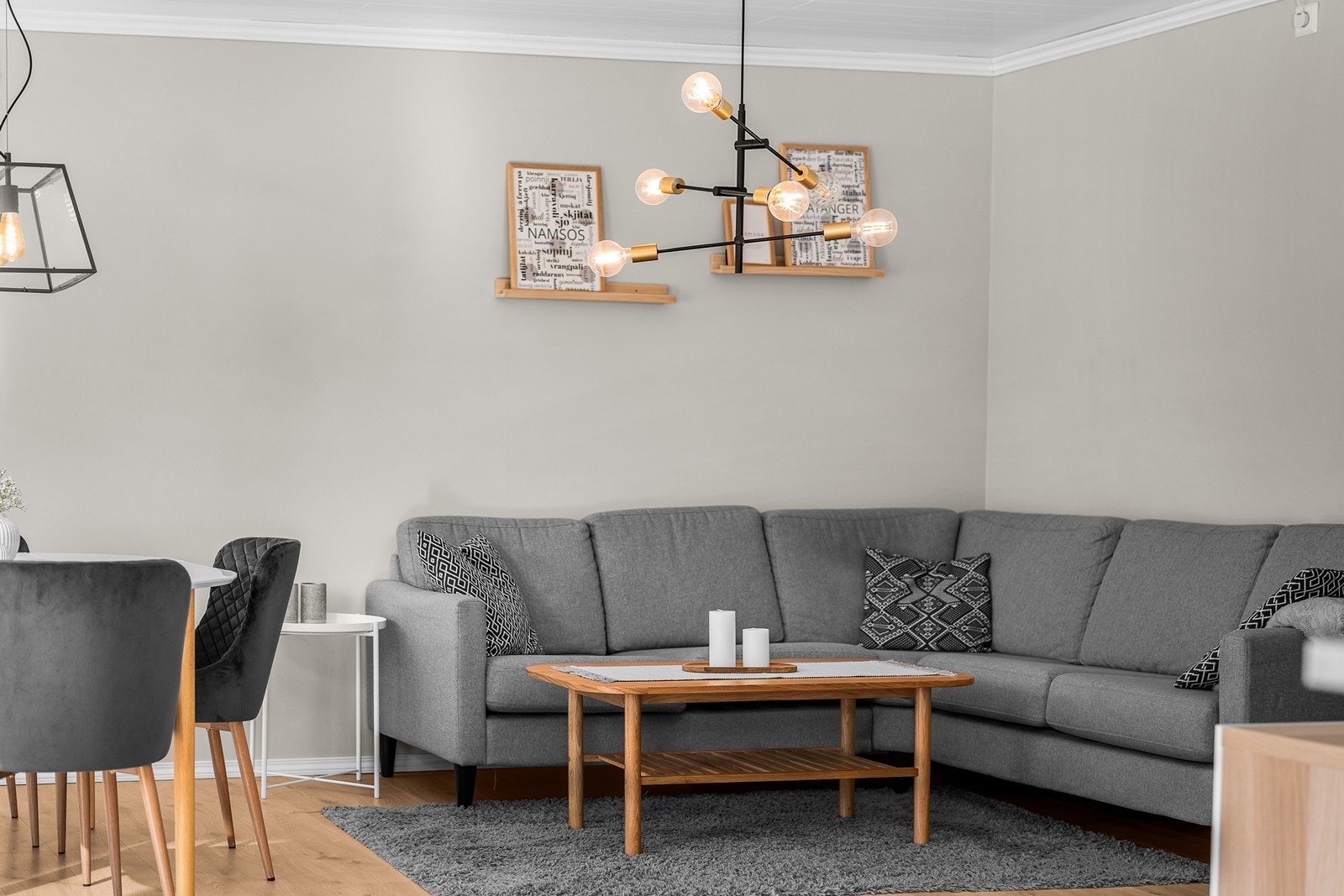 Komfortabel sofakrok ideell for avslapning. Galleribilde