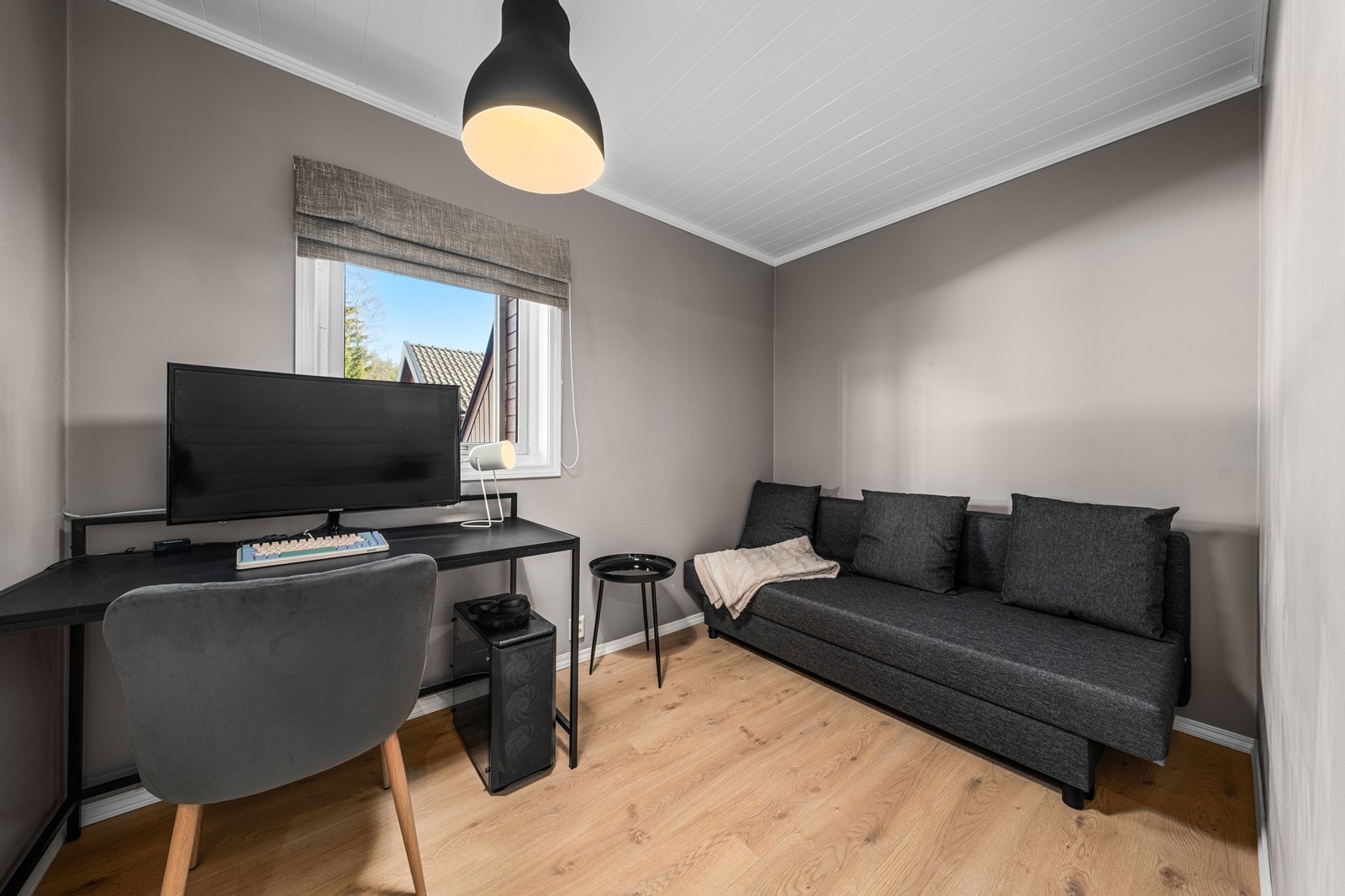 Soverom 2 kan brukes som kontor eller gjesterom. Galleribilde