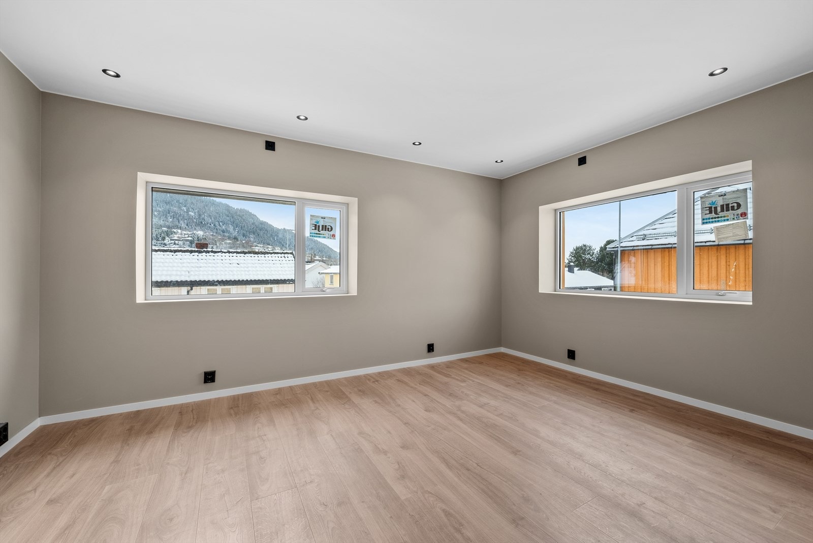 Velkommen til Kaares Gate 5A - en nyoppusset 3-roms selveierleilighet sentralt på Orkanger Galleribilde