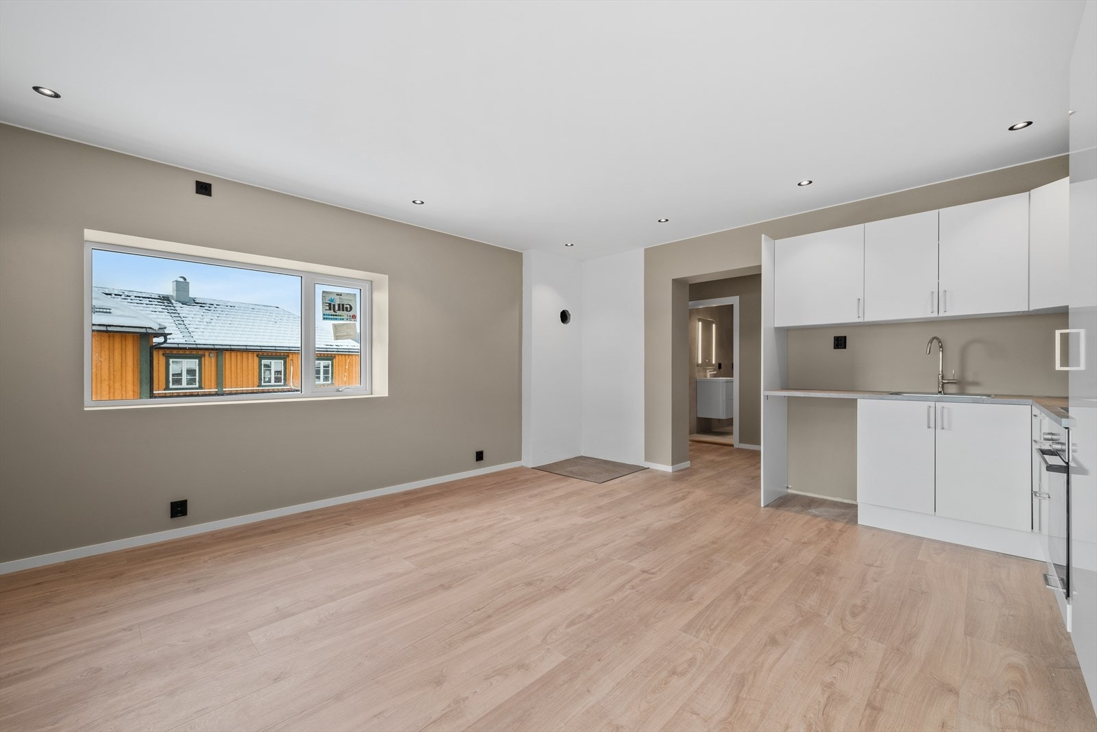 Leiligheten ligger sentralt på Orkanger med kort vei til "alt" av fasiliteter Galleribilde