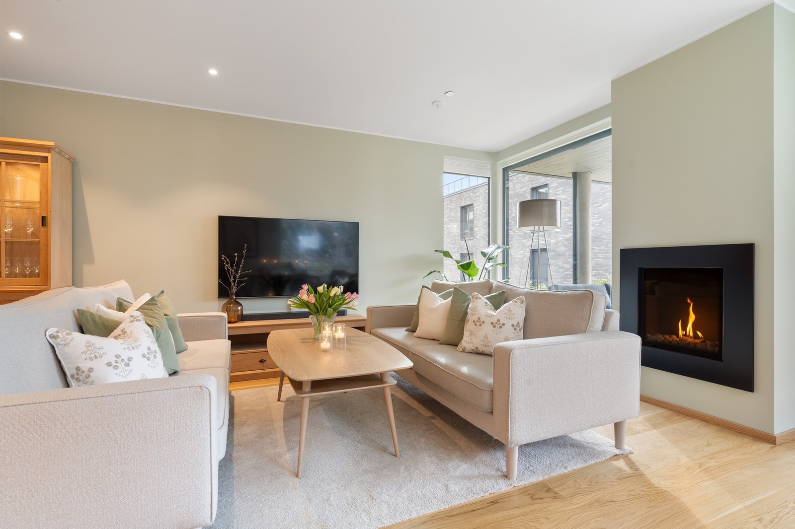 Stilren og enkel gasspeis - tilkoblet sameiets felles gasstank Galleribilde