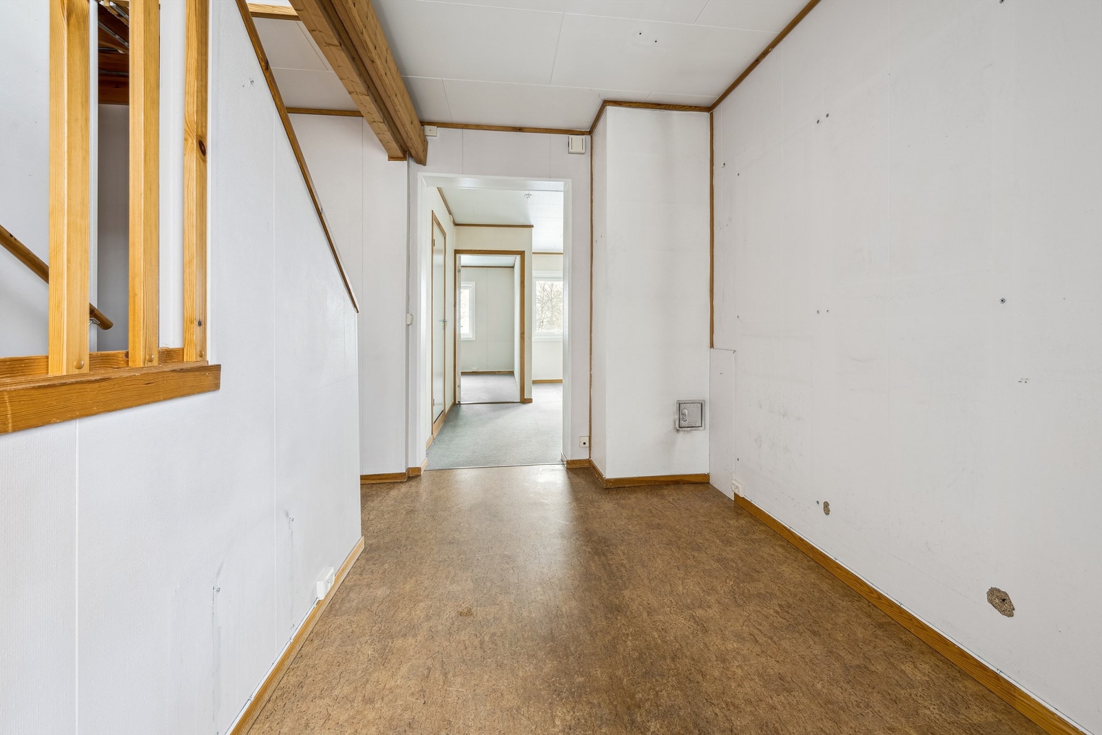 Leiligheten ligger fint til på Holt Vestvollen i et barnevennlig område med kort vei skoler og kollektivtransport. Galleribilde