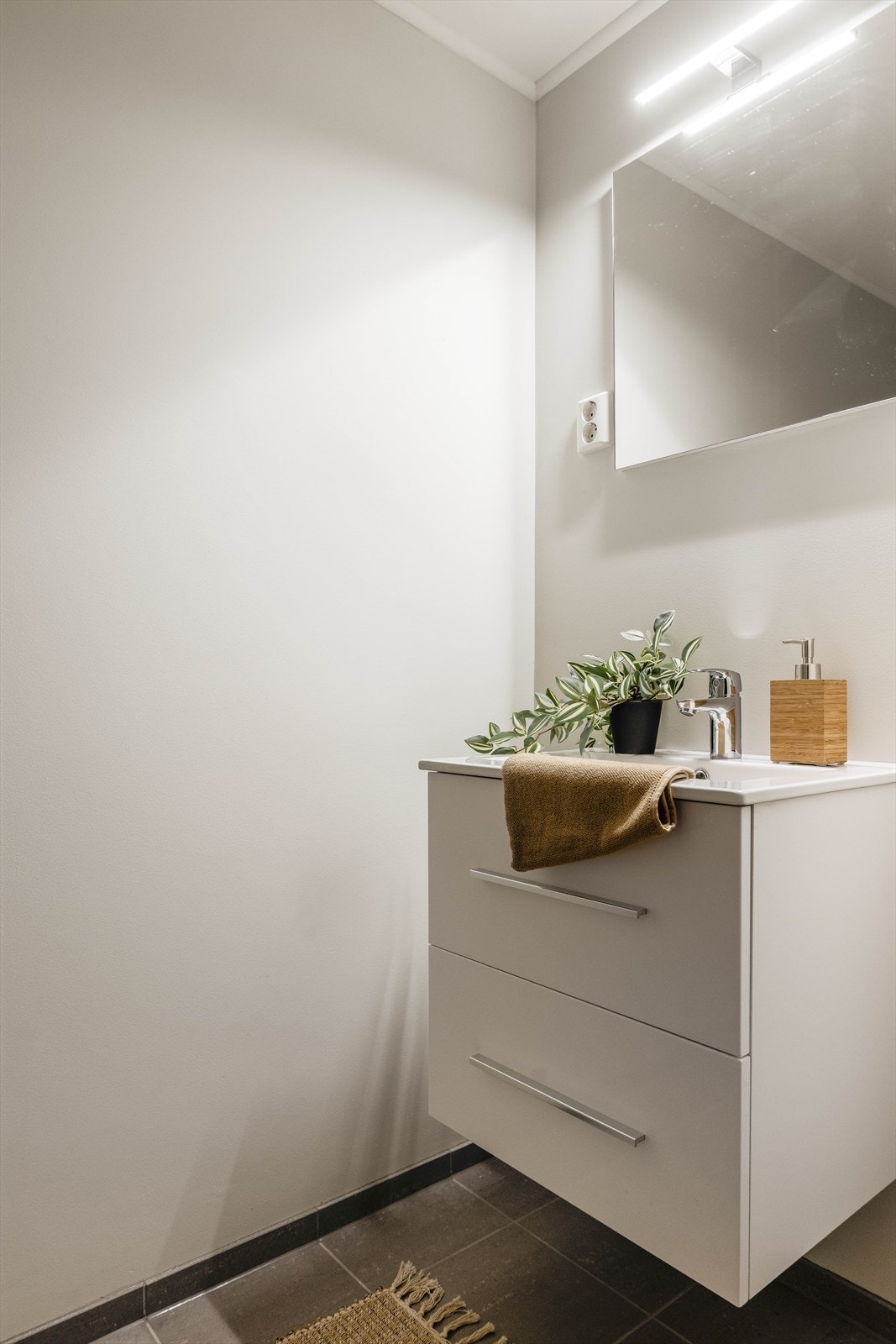 I entre ligger det gjestetoalett Galleribilde