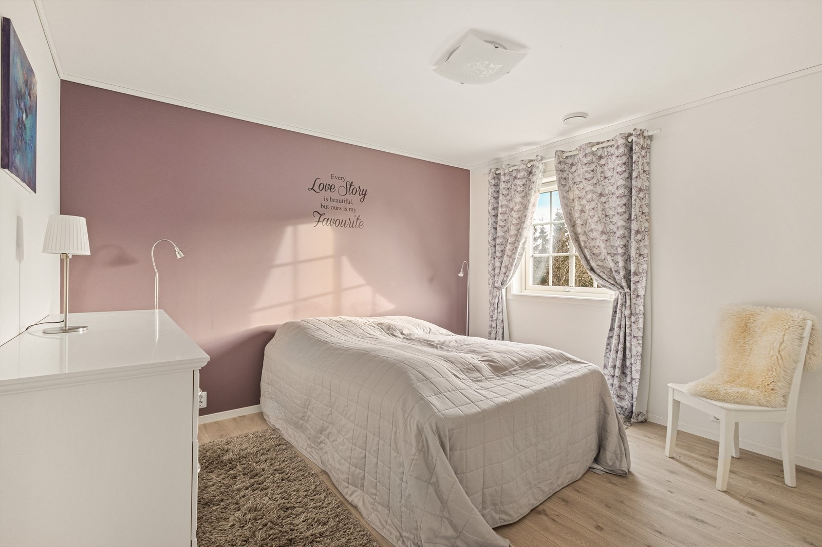 Soverommene måler henholdsvis 12 m², 11,7 m² og 11,6 m² Galleribilde