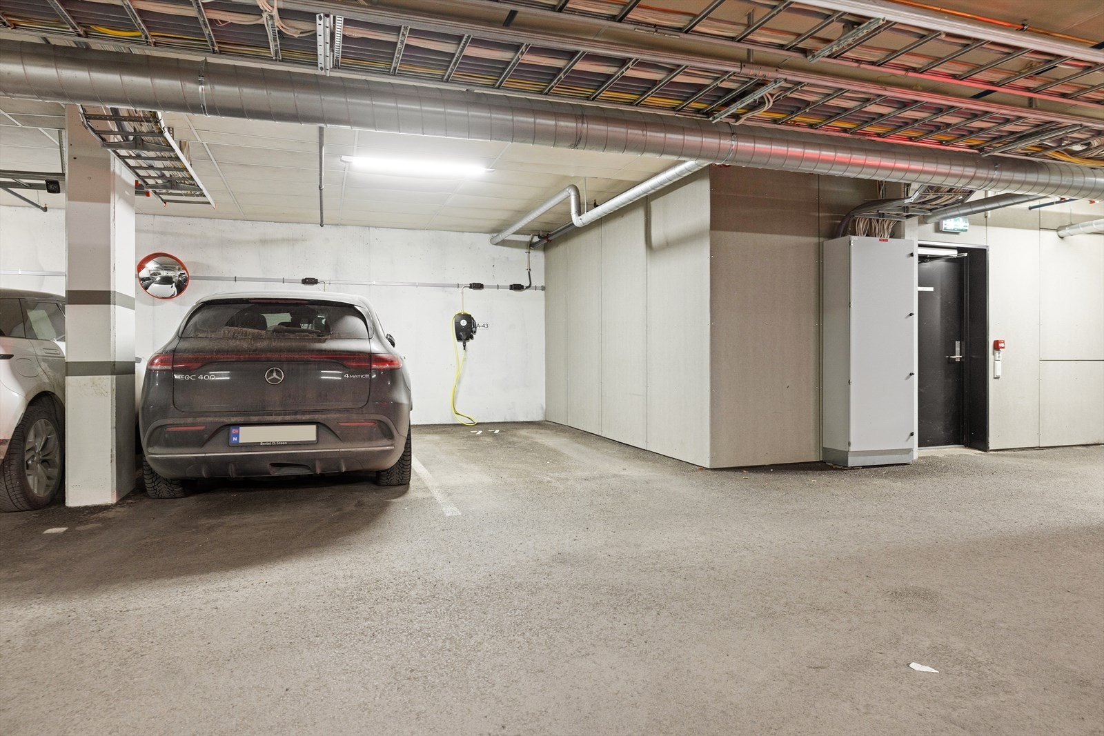 Leiligheten disponerer garasjeplass nr. A43 i felles lukket garasjeanlegg Galleribilde