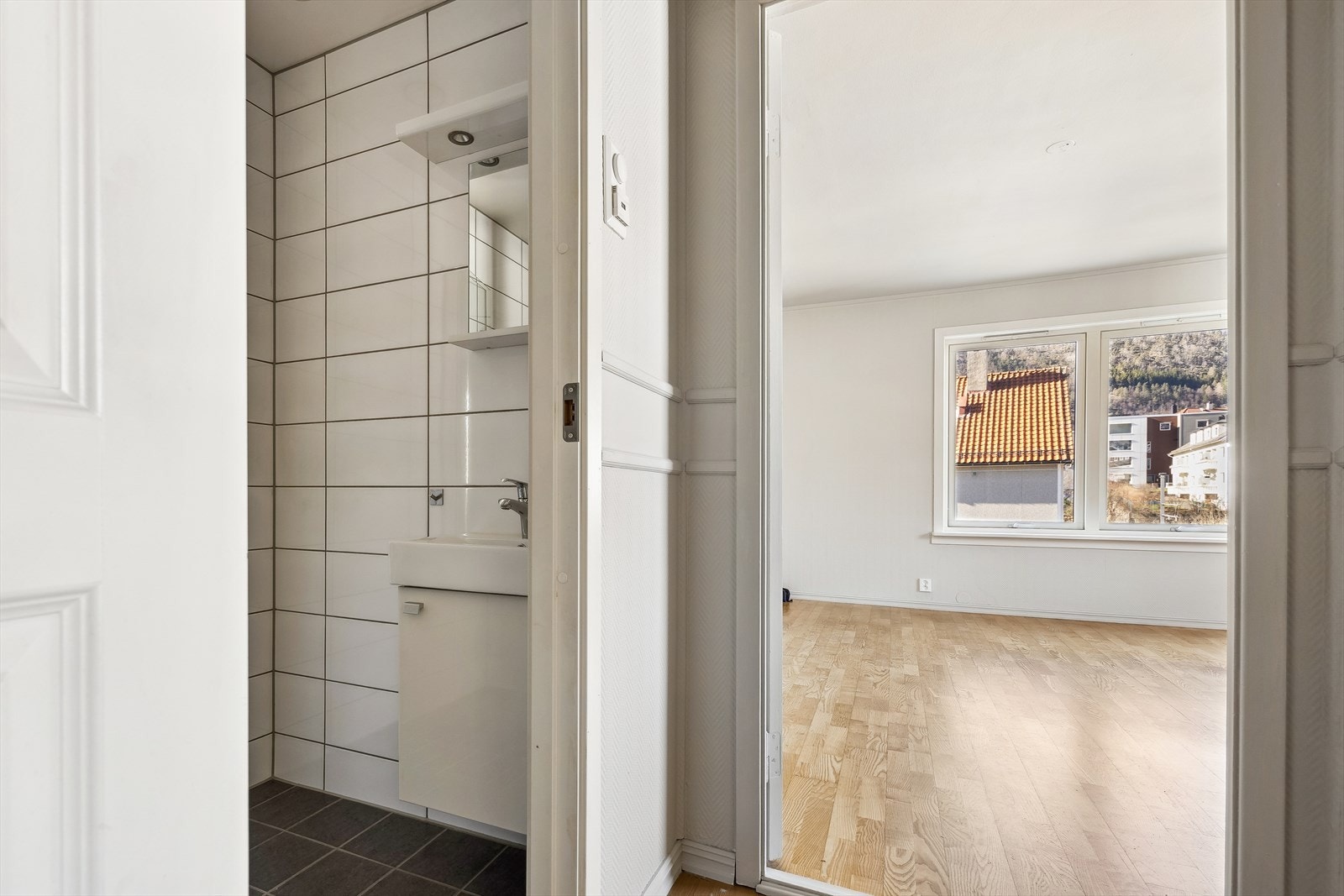 Det er varme i badegulv og opplegg til vaskemaskin Galleribilde