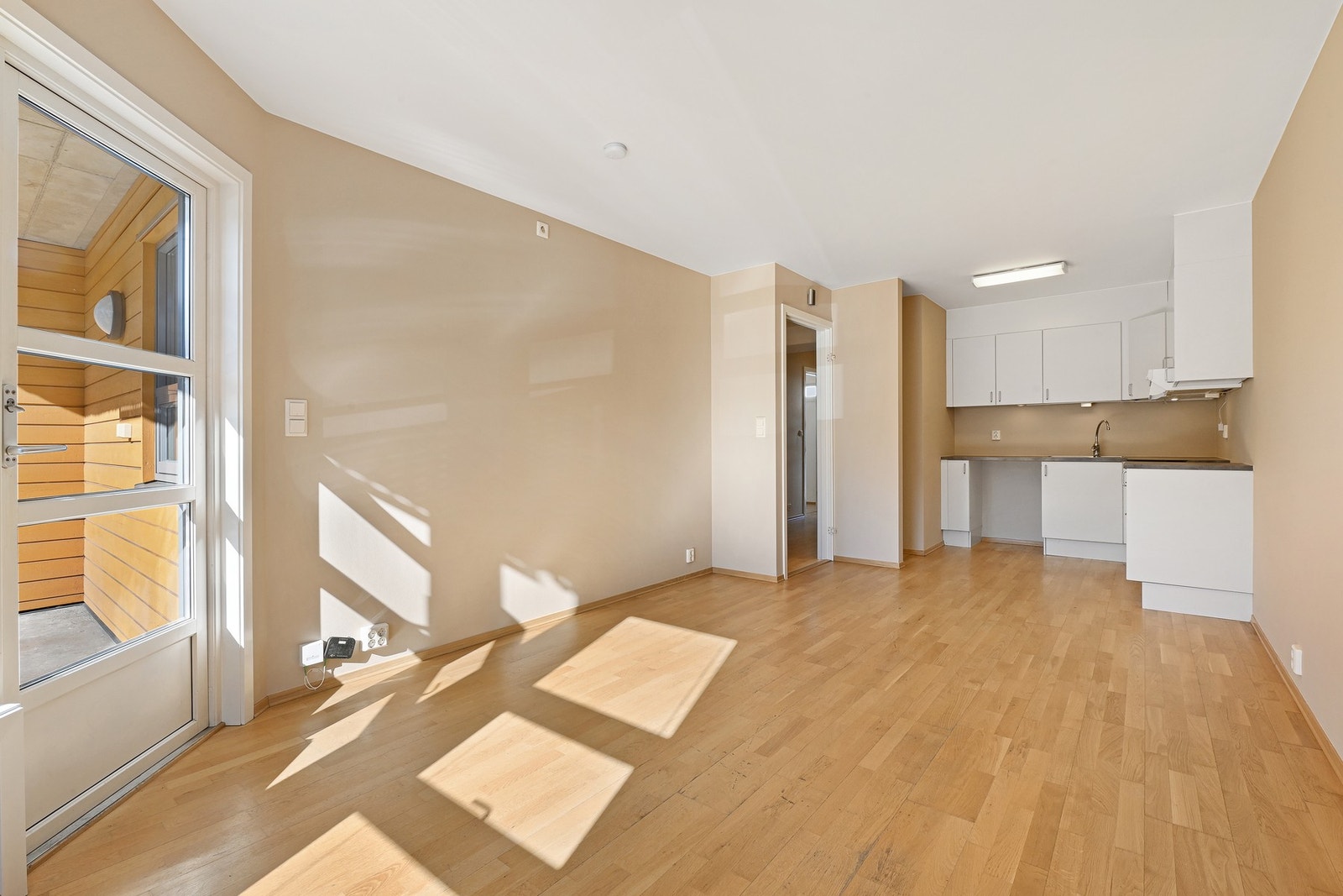 Fra stuen er det utgang til en balkong på 7 m². Galleribilde