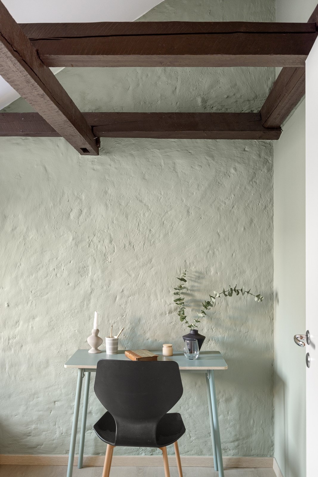 Soverommet vender ut mot bakgård. Galleribilde